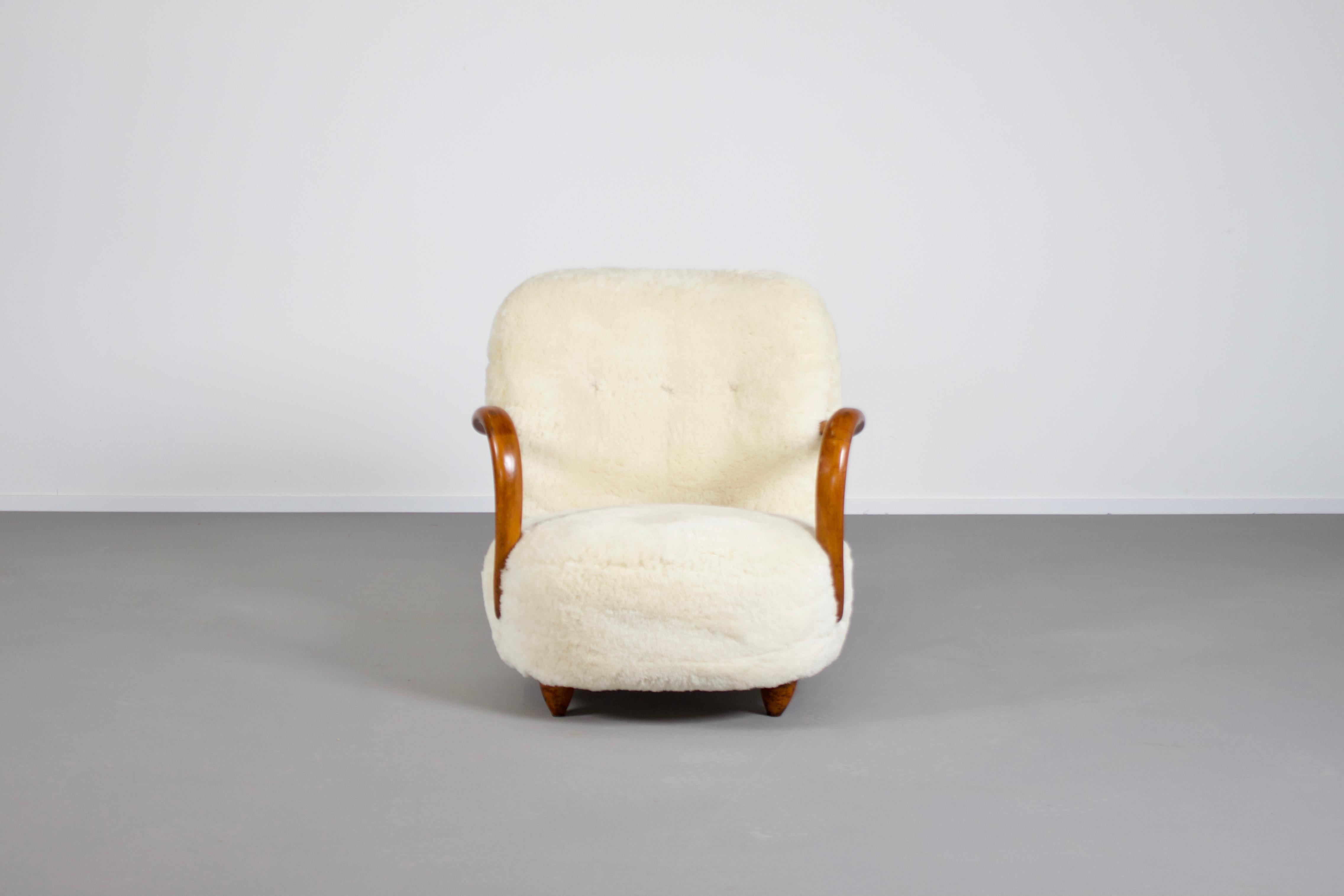 Compact Sheepskin Club Chair Attributed to Viggo Boesen, Denmark, 1930s In Good Condition In Echt, NL