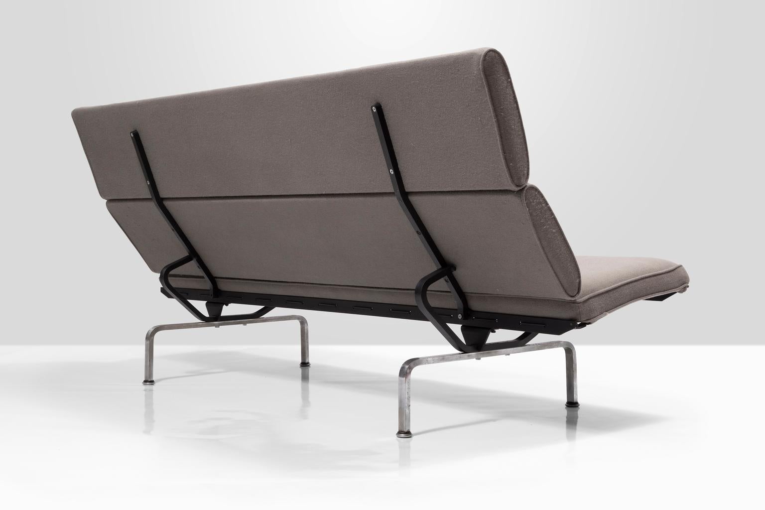 „Compact Sofa“ Ray & Charles Eames Godparents Geschenk an Eric Saarinen, Original (Maschinell gefertigt) im Angebot