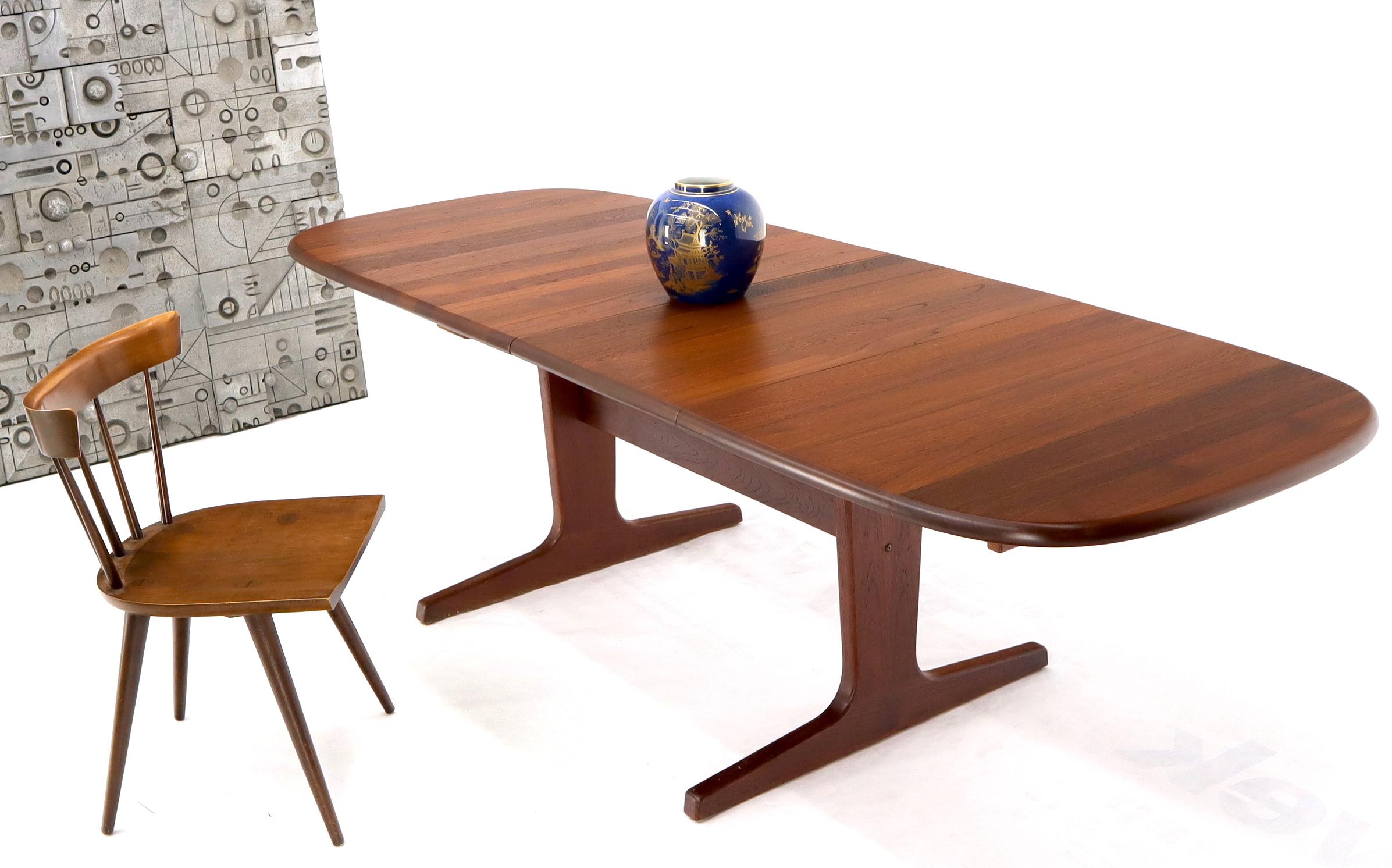 Compact Solid Teak Danish Mid-Century Modern Dining Table with Two Leaves For Sale 7