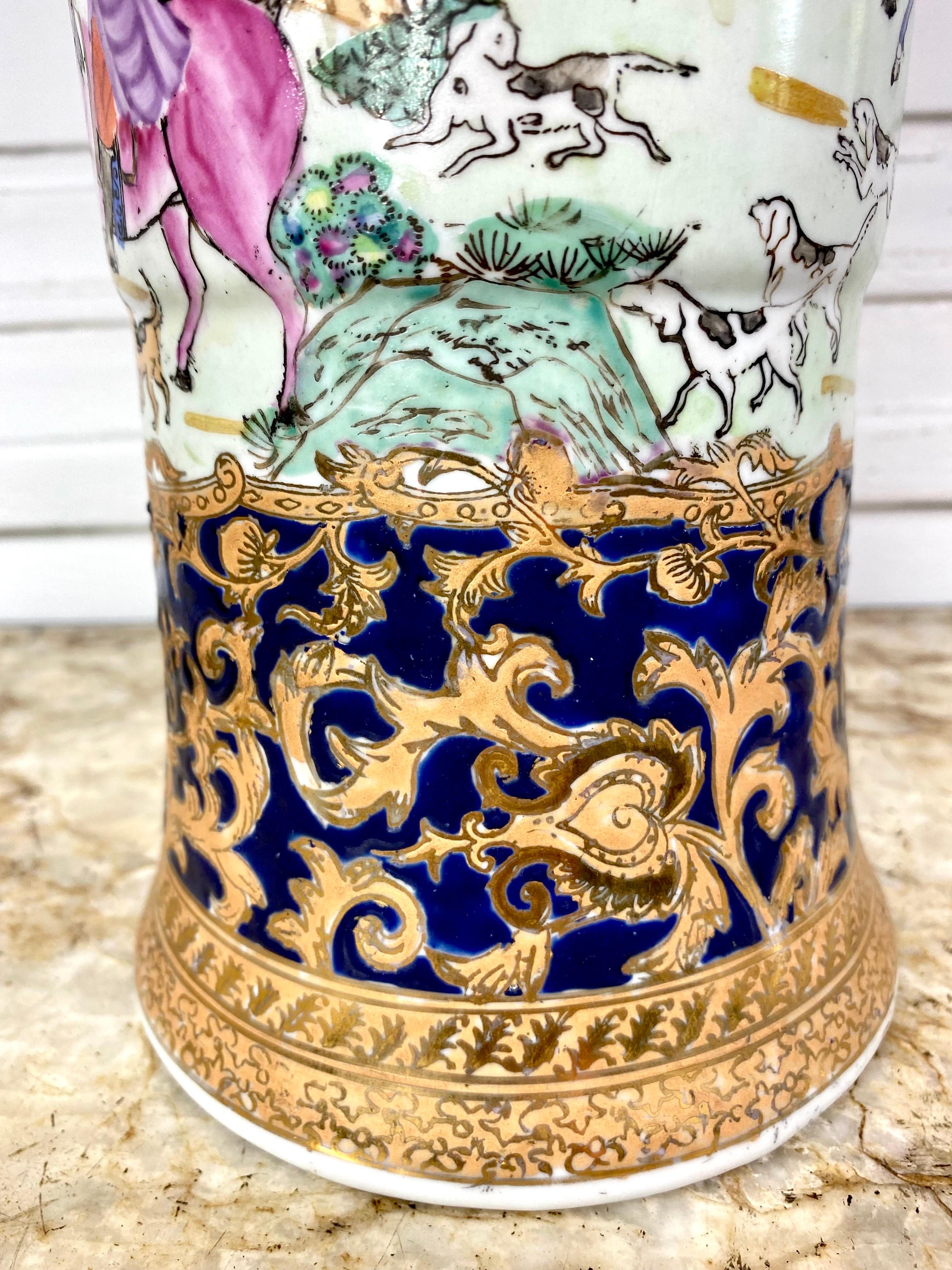 Compagnie Des Indes Porcelain Cornet Vase with Hunting Scene 19th Century, China 6