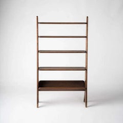 Étagère en chêne brun foncé de l'époque de la reconstruction Compas Feet, France, années 1950