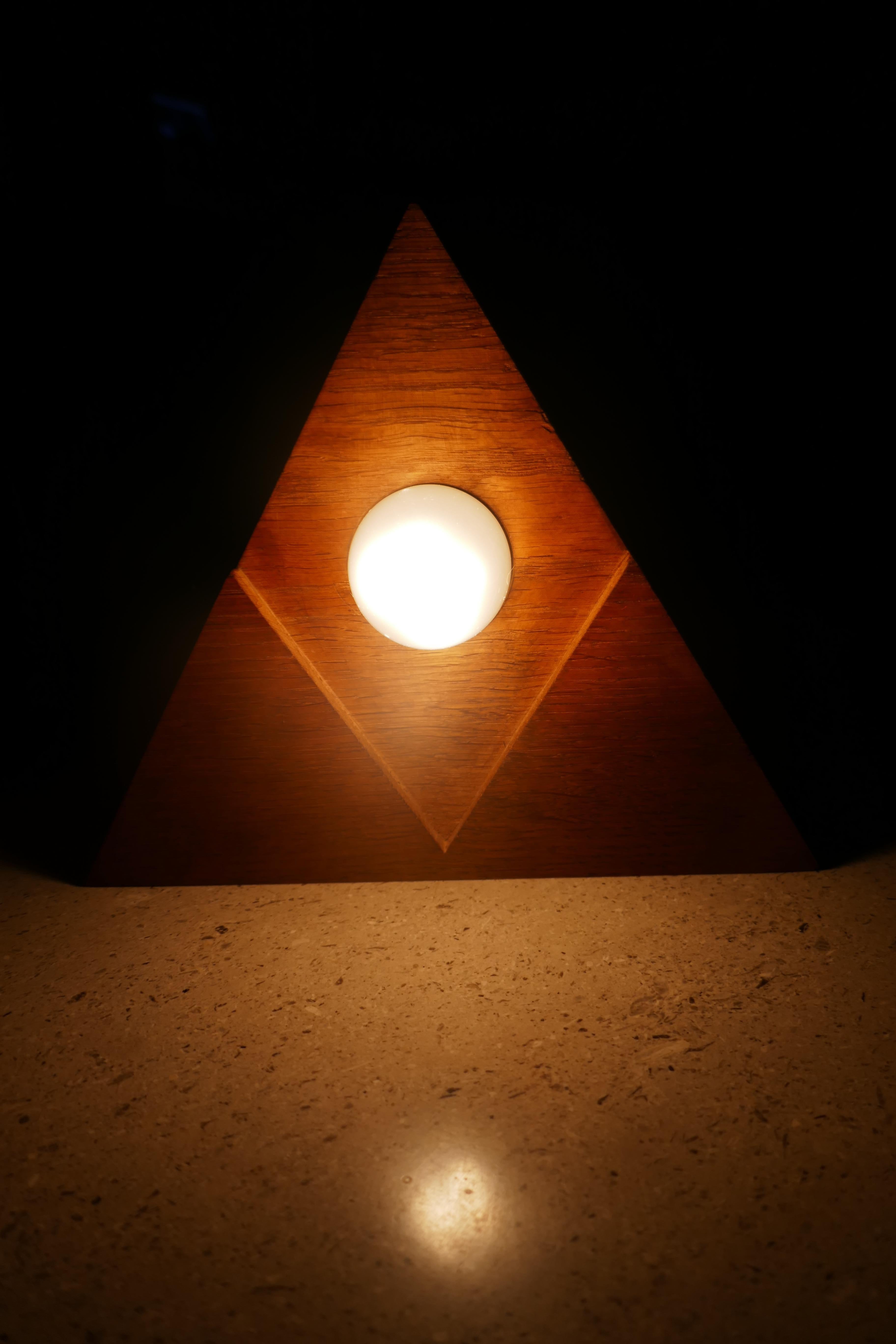 Late 20th Century Compass or Masonic symbol table lamp - Iter Massoni For Sale