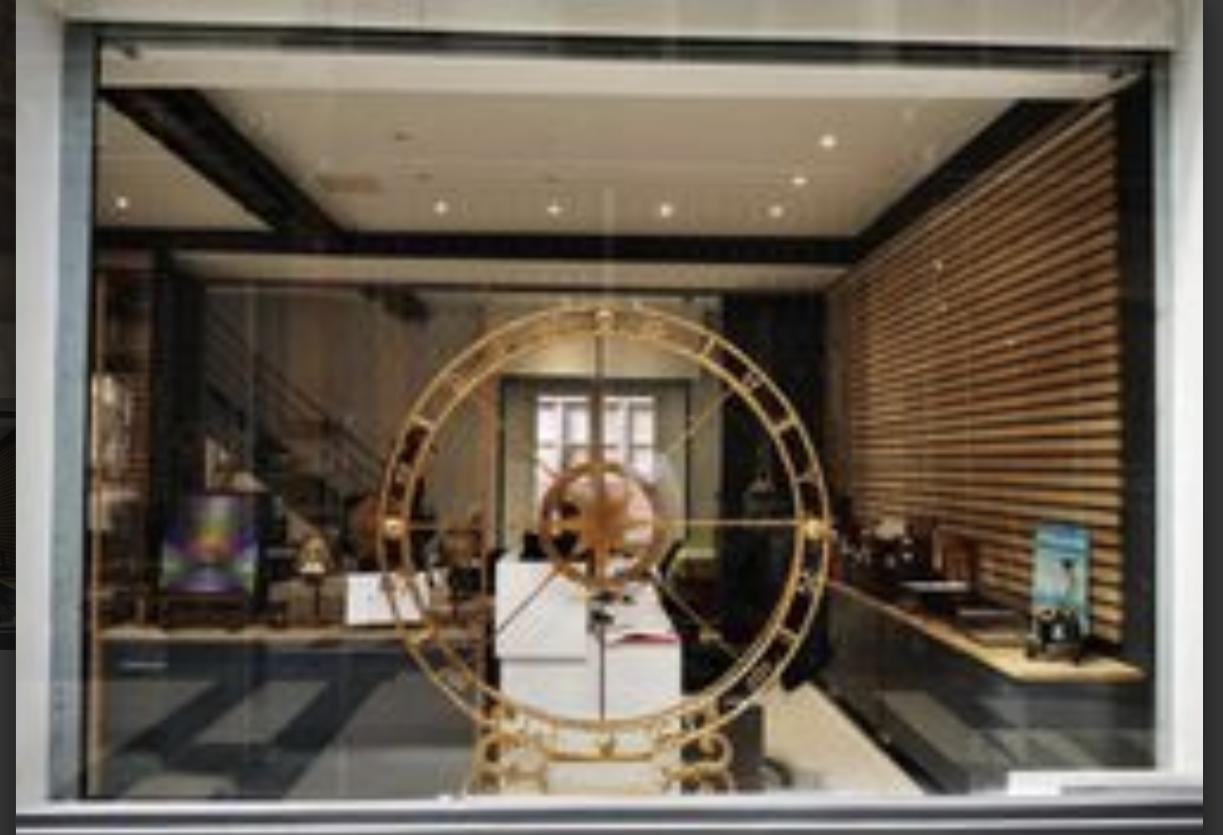 Vitrina / Estantería Rosa de los vientos y Zodíaco Atribuida a Hermes, Tienda Hermes de París en venta 2