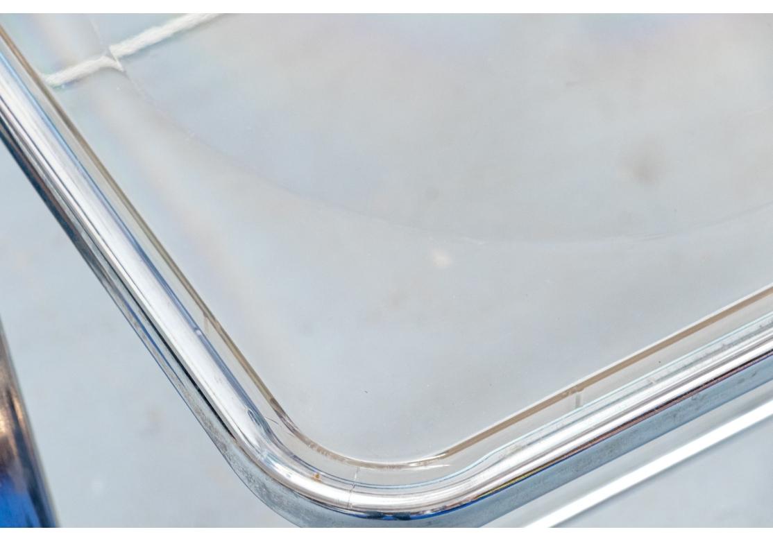 Groupe compatible de 7 chaises pliantes en acrylique en vente 7