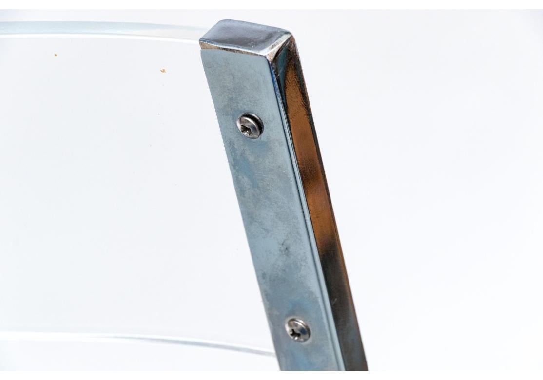 Groupe compatible de 7 chaises pliantes en acrylique en vente 9