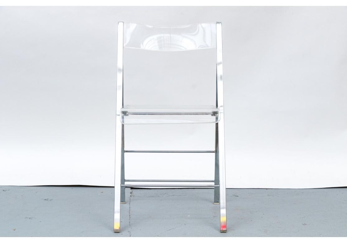 Groupe compatible de 7 chaises pliantes en acrylique en vente 12