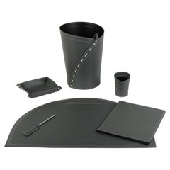 Complete and original office set in leather MEDUNA