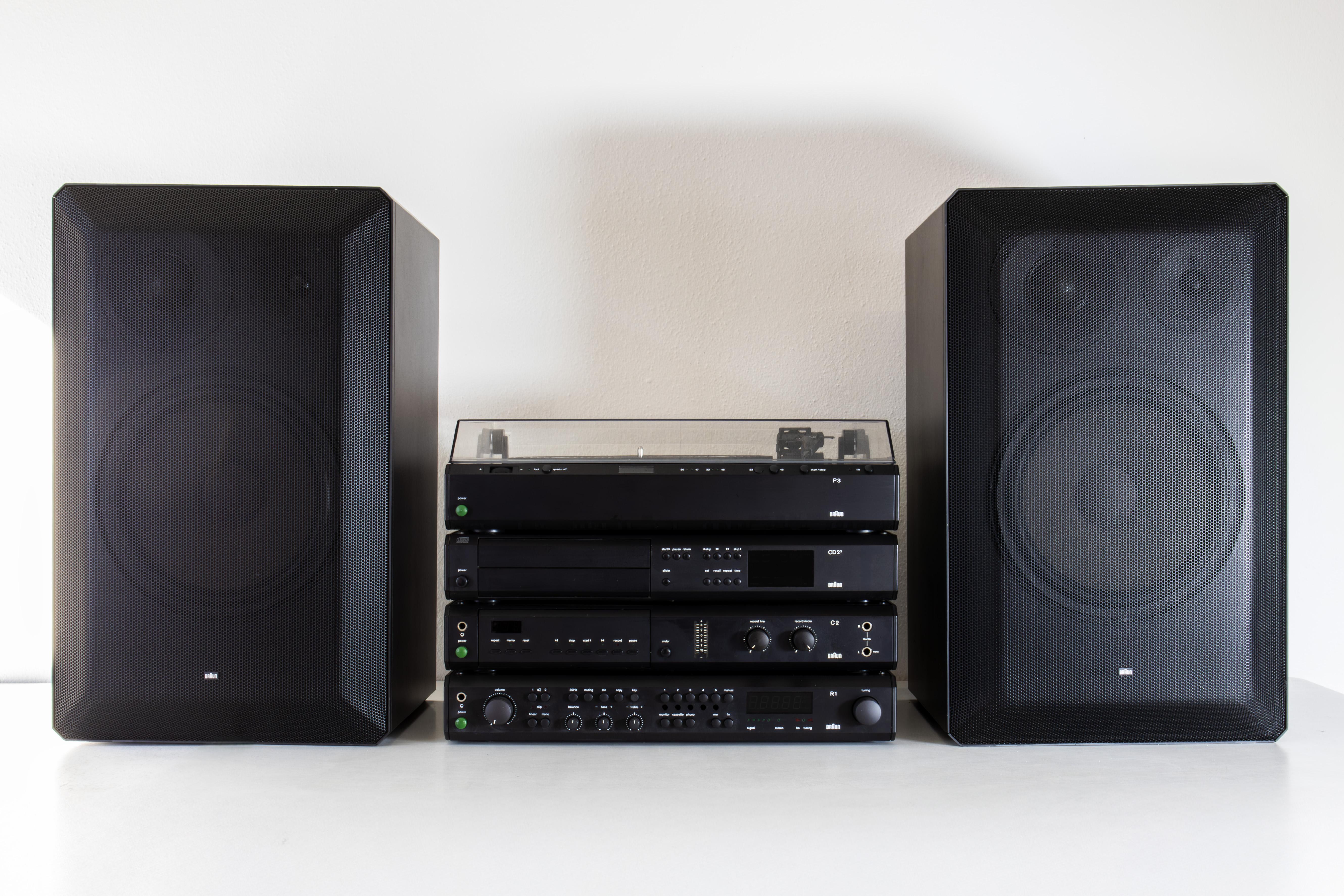 Complete Braun Atelier by Dieter Rams, Amp, Tuner, Tape, CD, Turntable, Boxes In Good Condition In Grand Cayman, KY