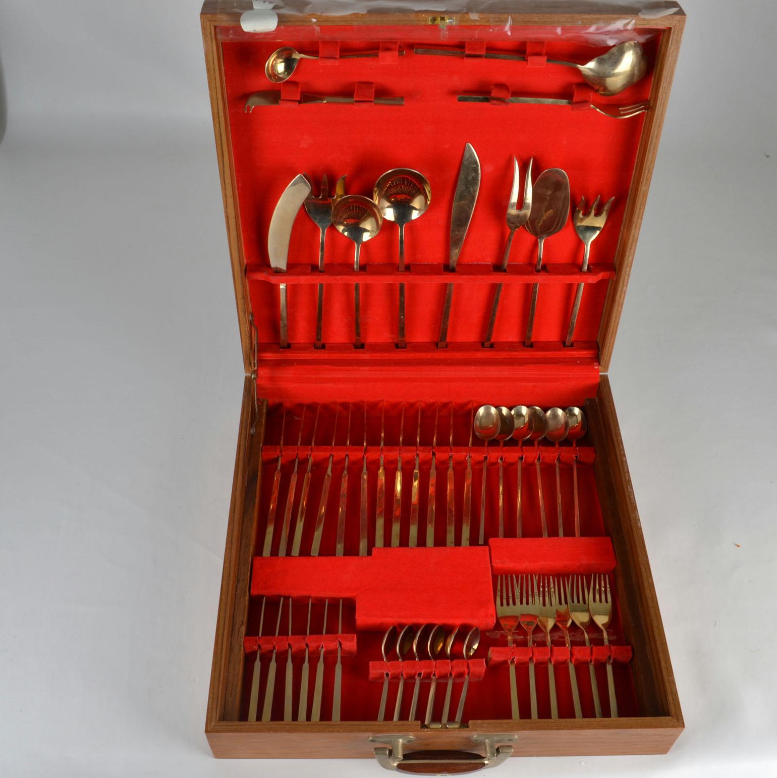 Flatware canteen, a full cutlery set serving six in nickel plated bronze with 78 pieces complete in wooden box in the manner of Sigvard Bernadotte for 'Scanline', produced in Thailand 1970s. Complete unused dinner and breakfast service for six