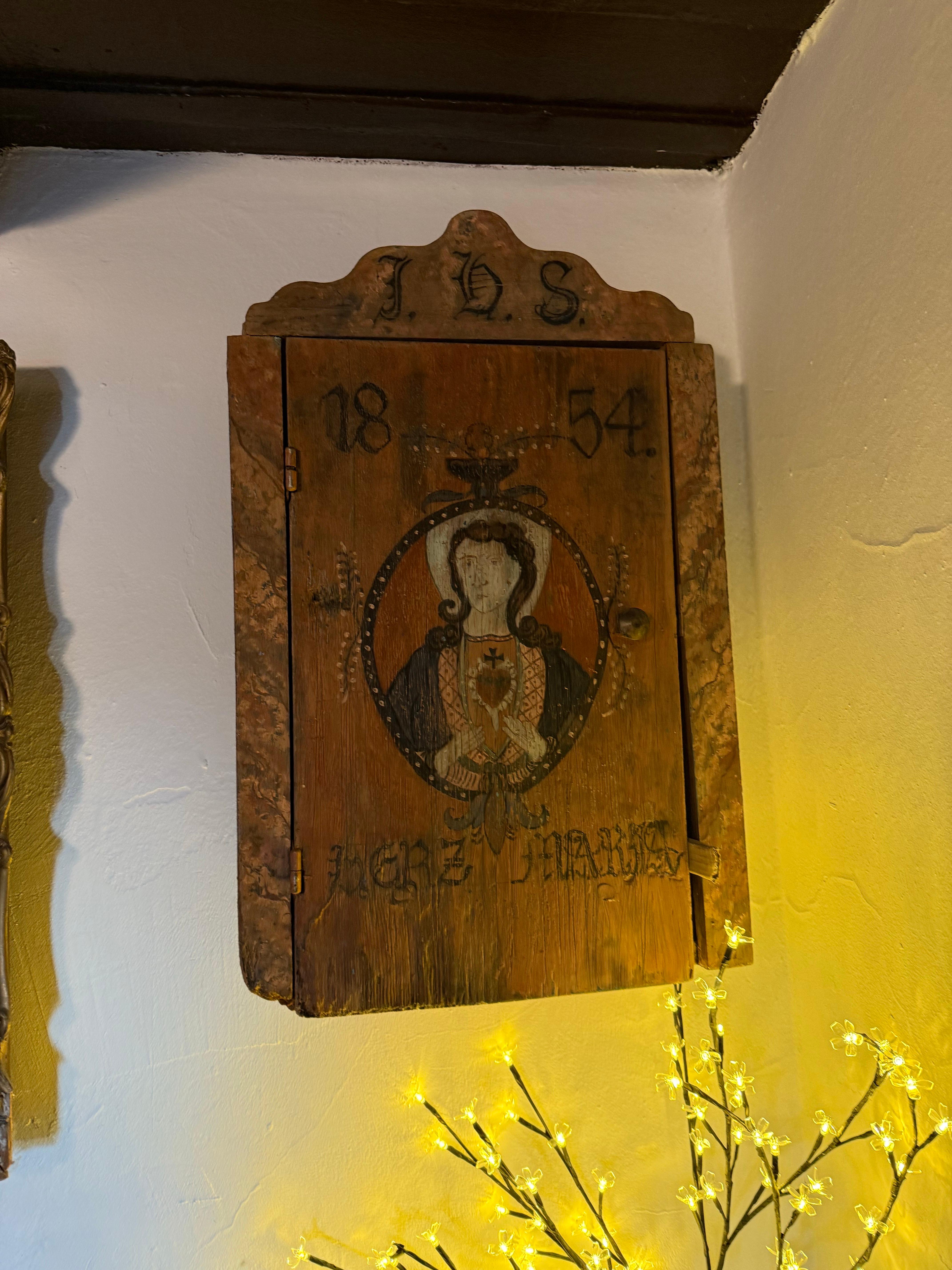 Intérieur complet d'une maison de campagne hongroise vieille de 250 ans en vente 9