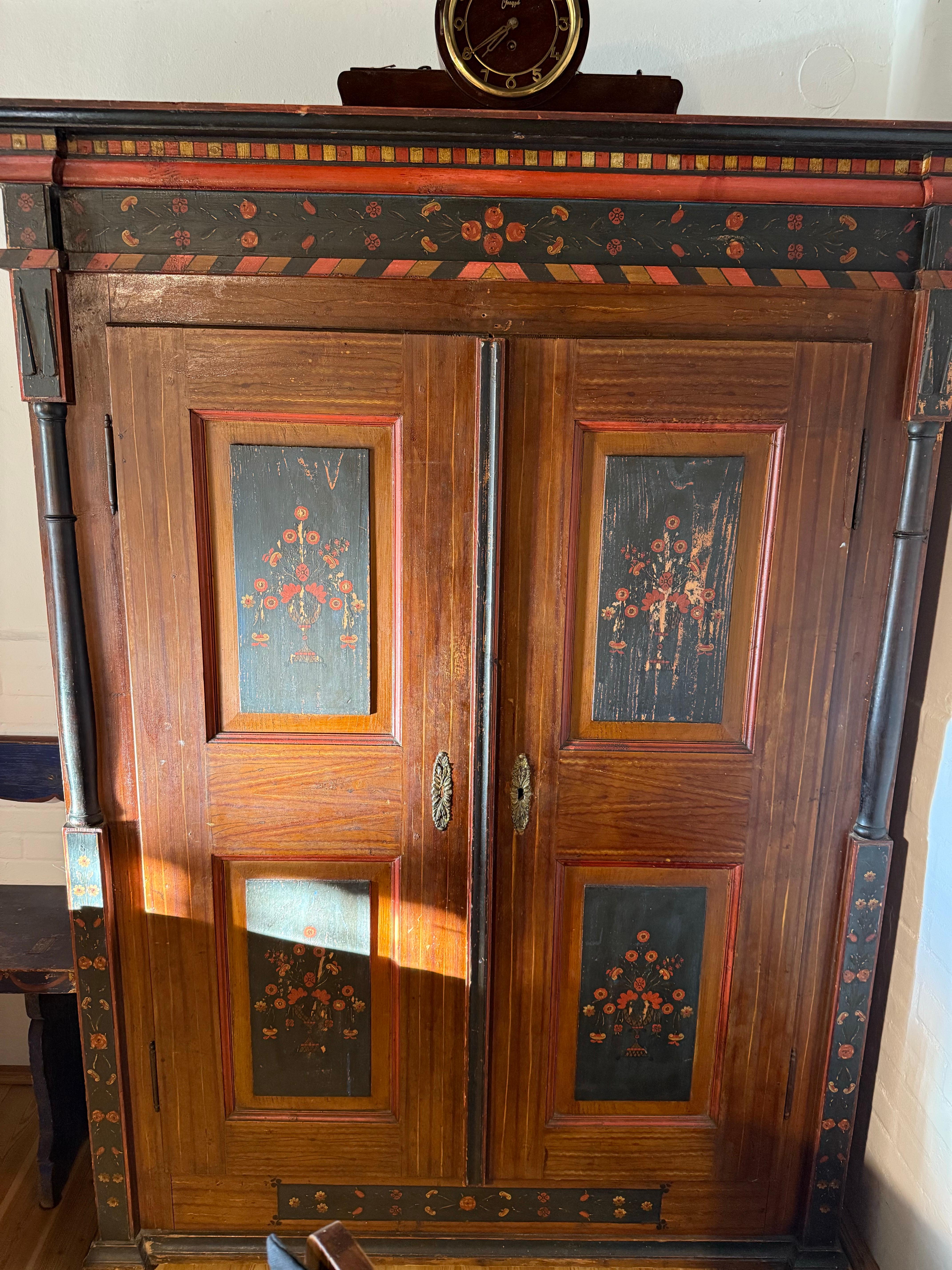 Intérieur complet d'une maison de campagne hongroise vieille de 250 ans en vente 14