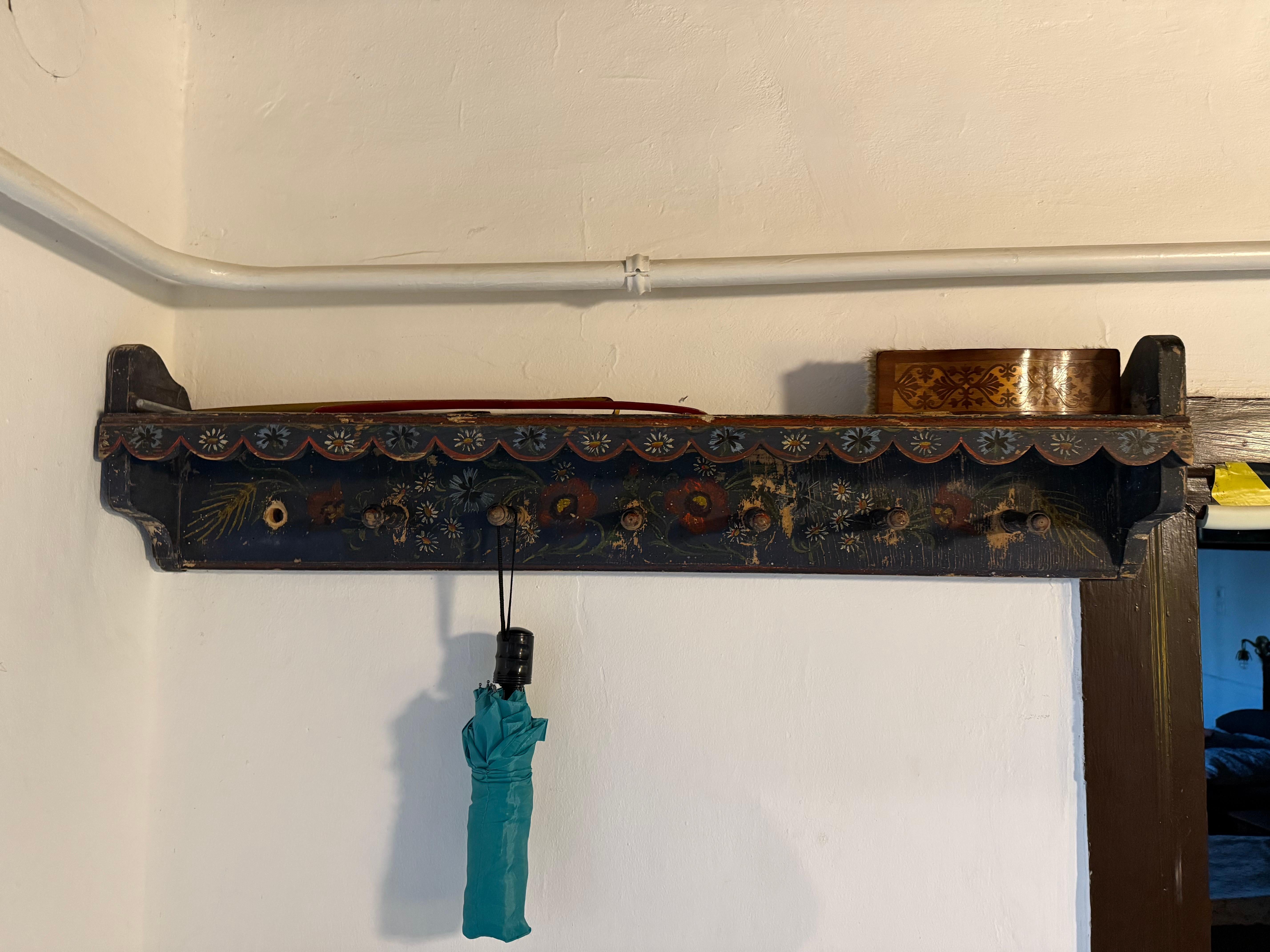 Intérieur complet d'une maison de campagne hongroise vieille de 250 ans en vente 15