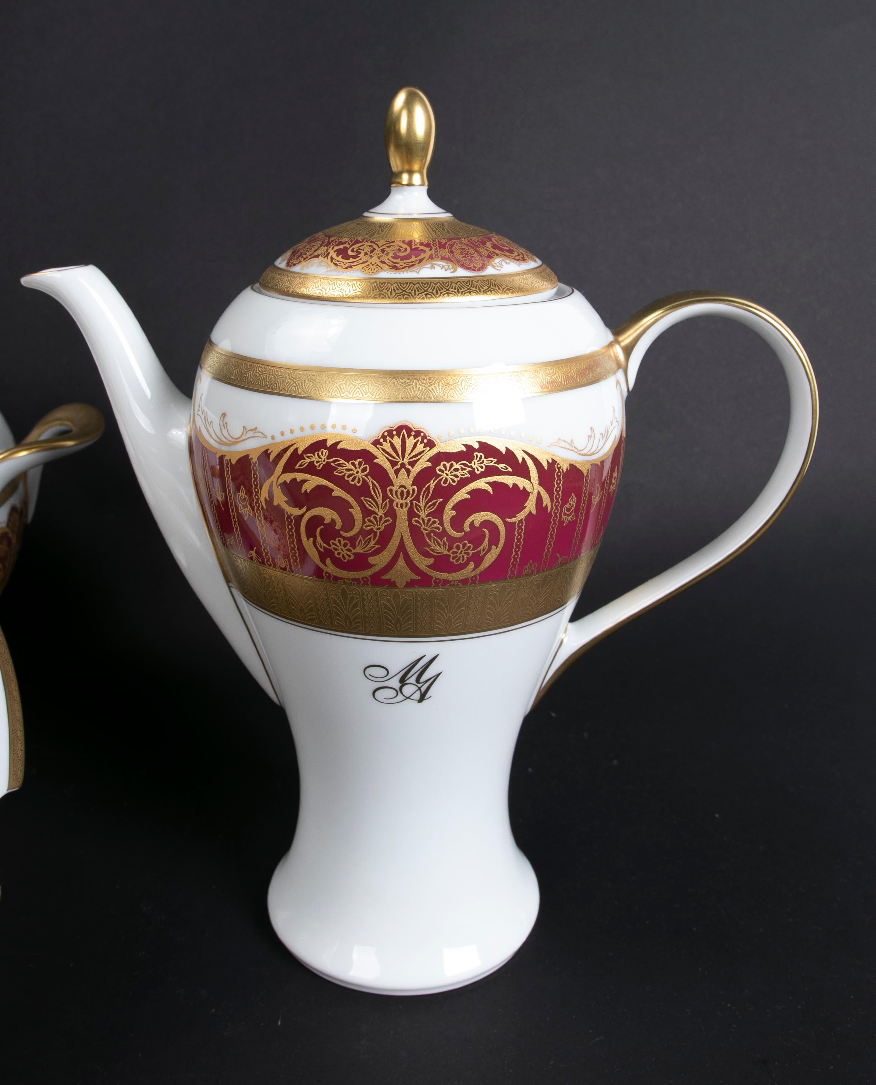 Czech Complete Karlovarsky Porcelain Tableware '229 Pieces' Decorated with Gold For Sale