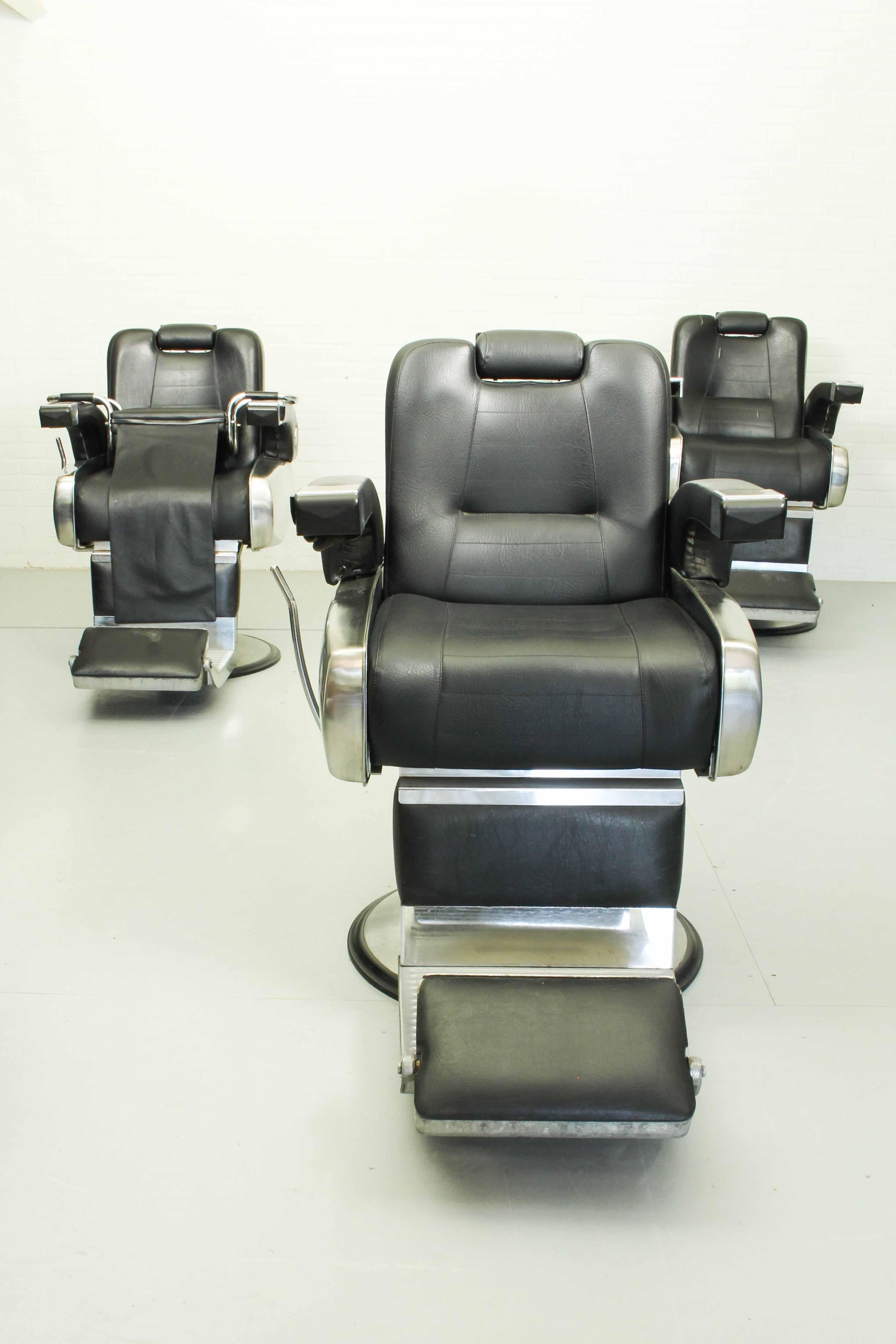 Complete Mid Century Barbershop Interior: a.o. Set 3 Barber Chair by Pietranella 7