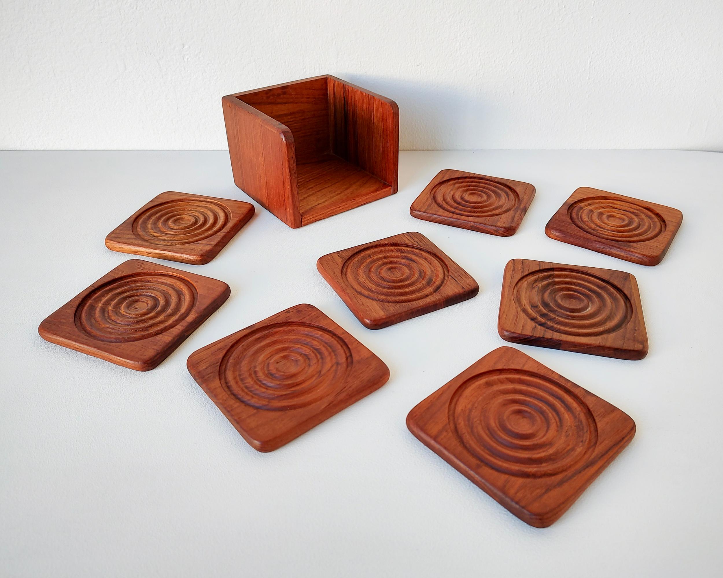 Mid-Century Modern Complete Set of 8 Mid-Century Square Solid Teak Coasters in Caddy 1960s For Sale