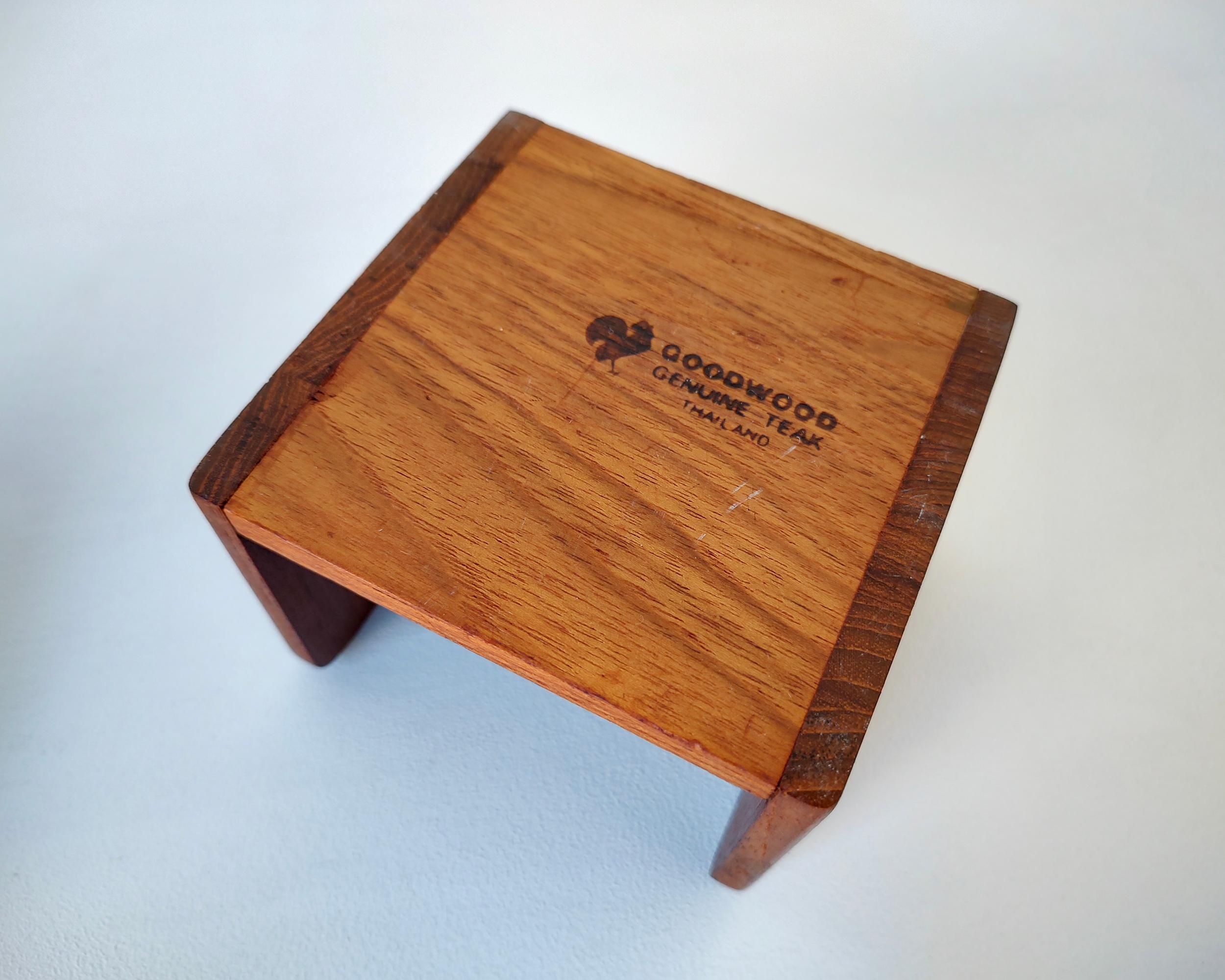 Complete Set of 8 Mid-Century Square Solid Teak Coasters in Caddy 1960s In Good Condition For Sale In Hawthorne, CA