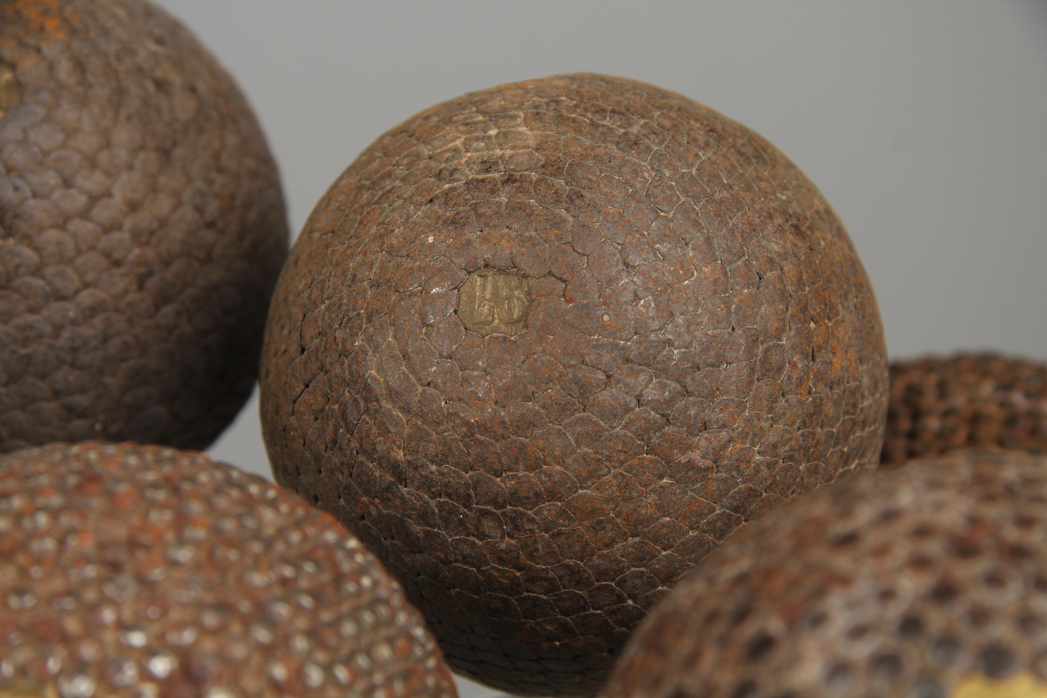 Hand-Carved Complete Set Of Antique Boule Balls, 8 Pieces, Pétanque, 1880s, France For Sale