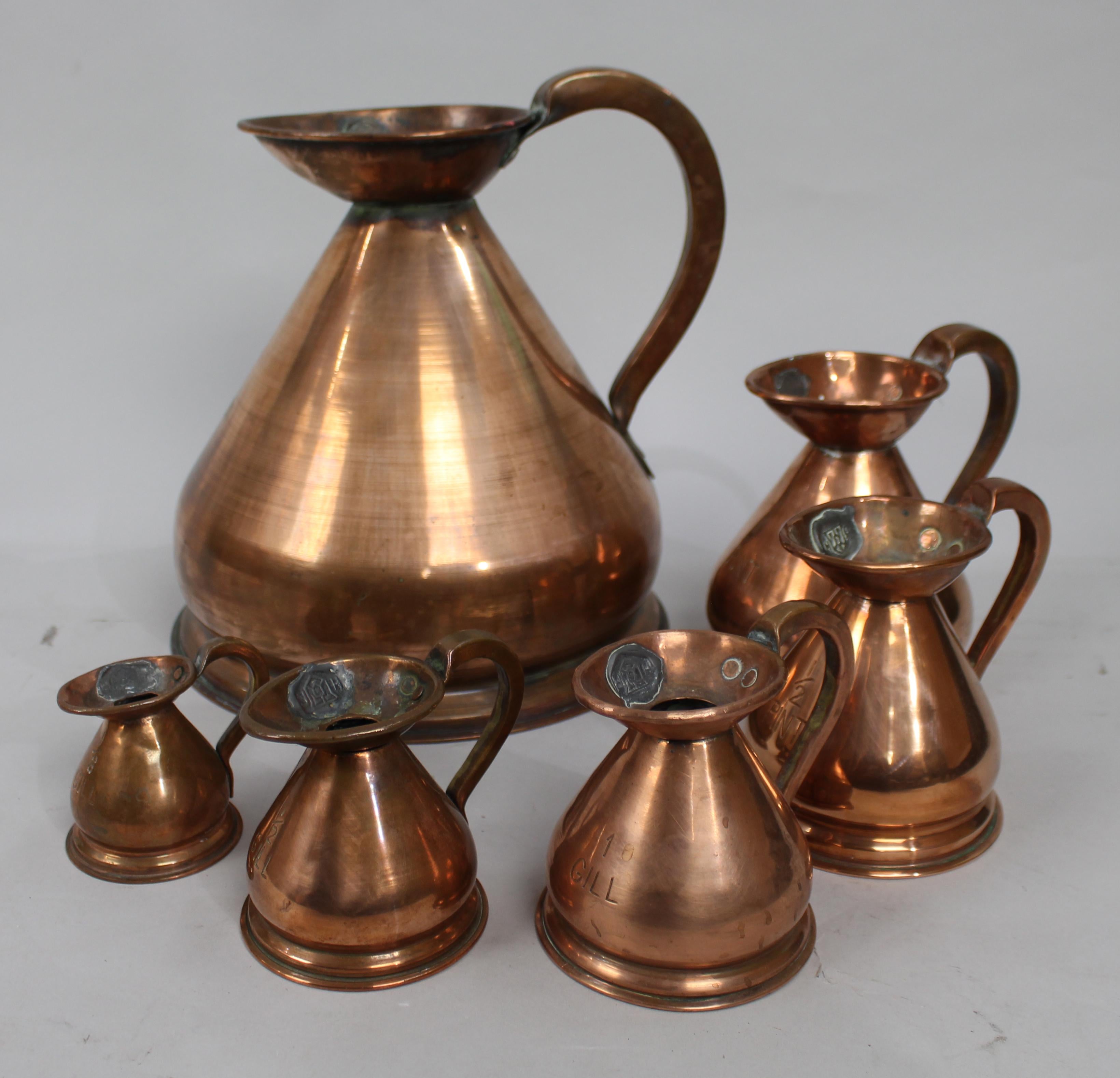 Complete Set of Six Graduated Copper Haystack Measures, English, Early Victorian (Britisch) im Angebot