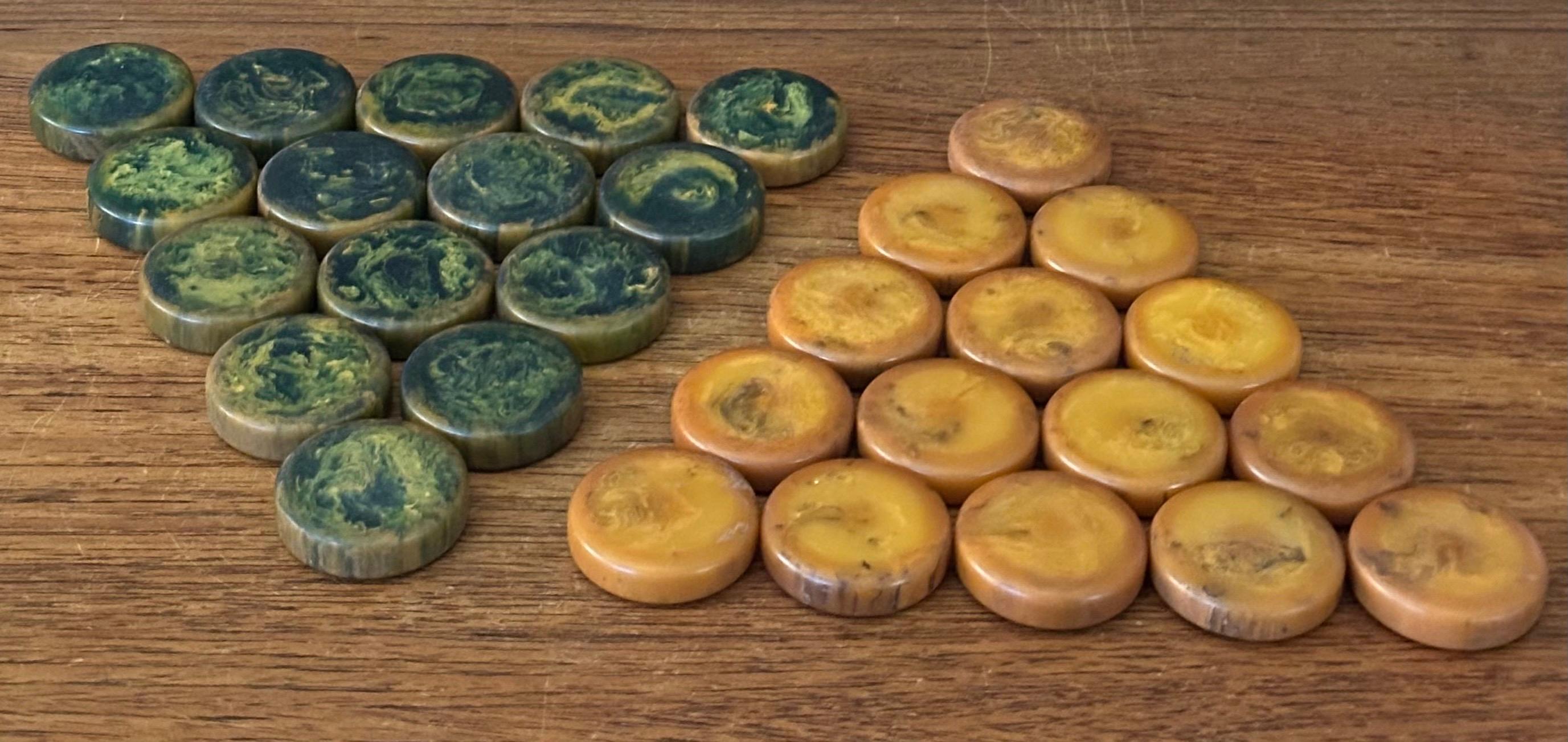 Complete Set of Thirty Vintage Large Bakelite Backgammon Checkers 10