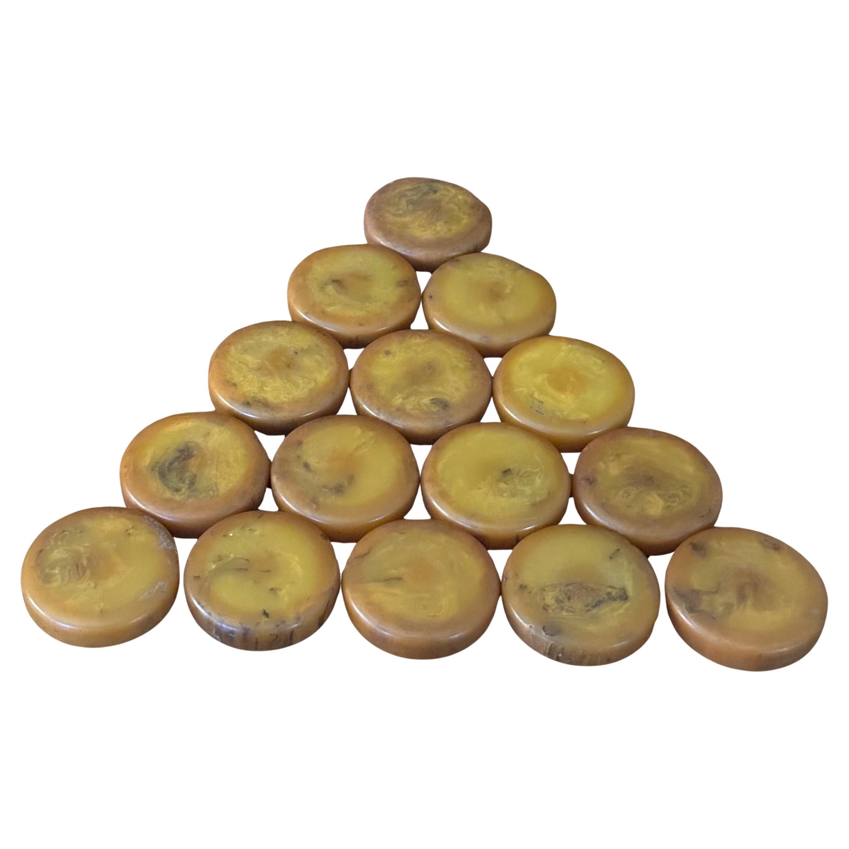 Complete Set of Thirty Vintage Large Bakelite Backgammon Checkers In Good Condition In San Diego, CA