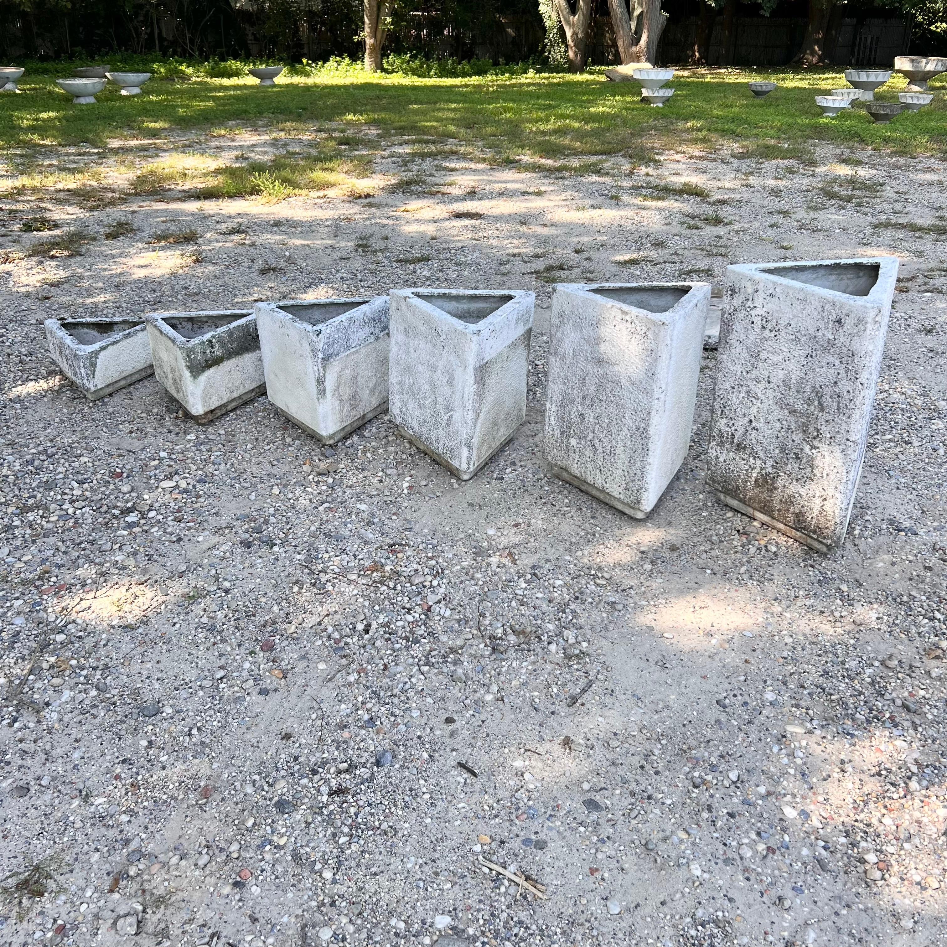 Industrial Complete Set of Triangular Planters by Willy Guhl, 1974 Switzerland For Sale