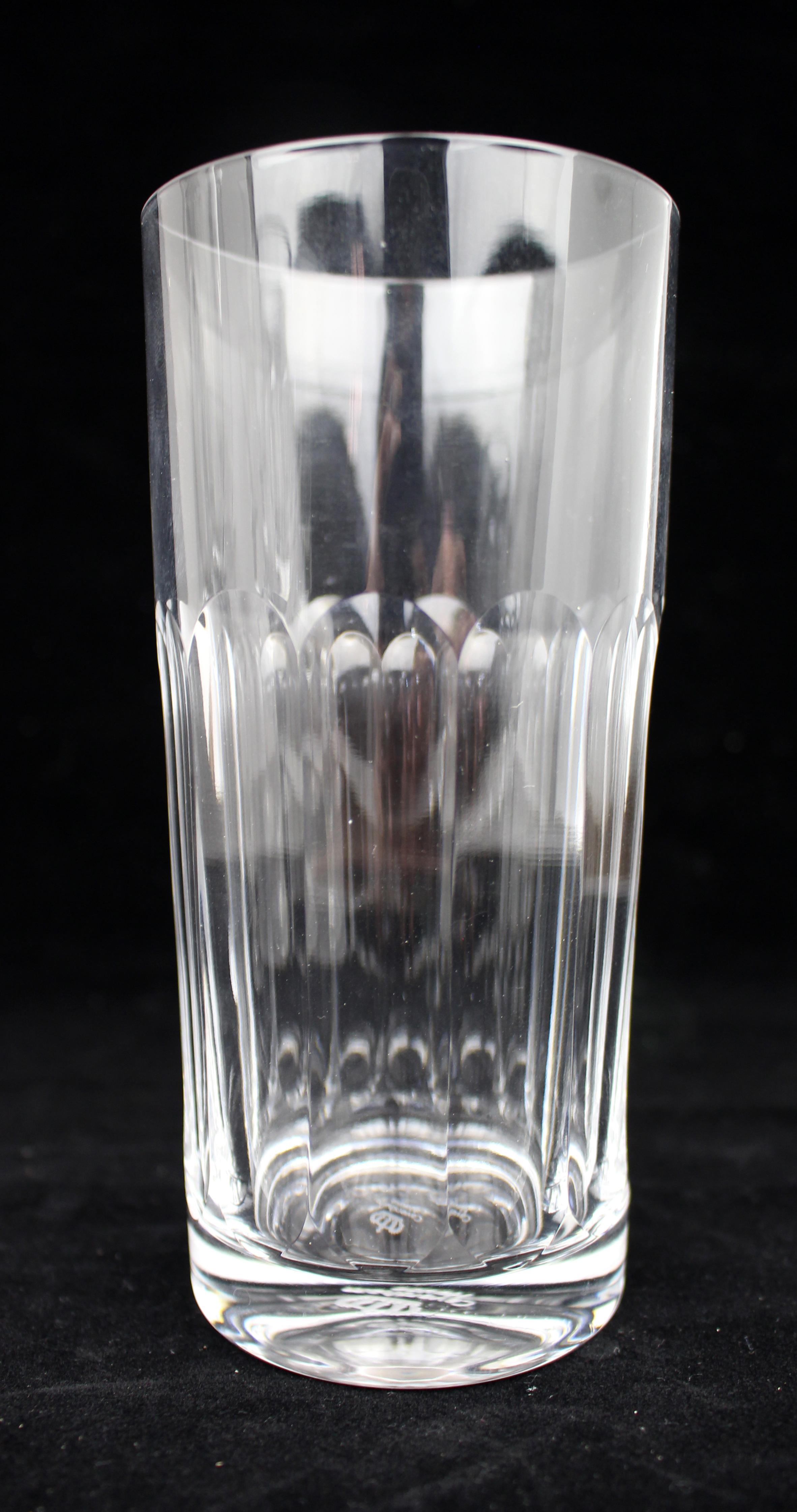 Suite complète de 36 verres en cristal taillé à la main par Tudor Crystal en vente 3