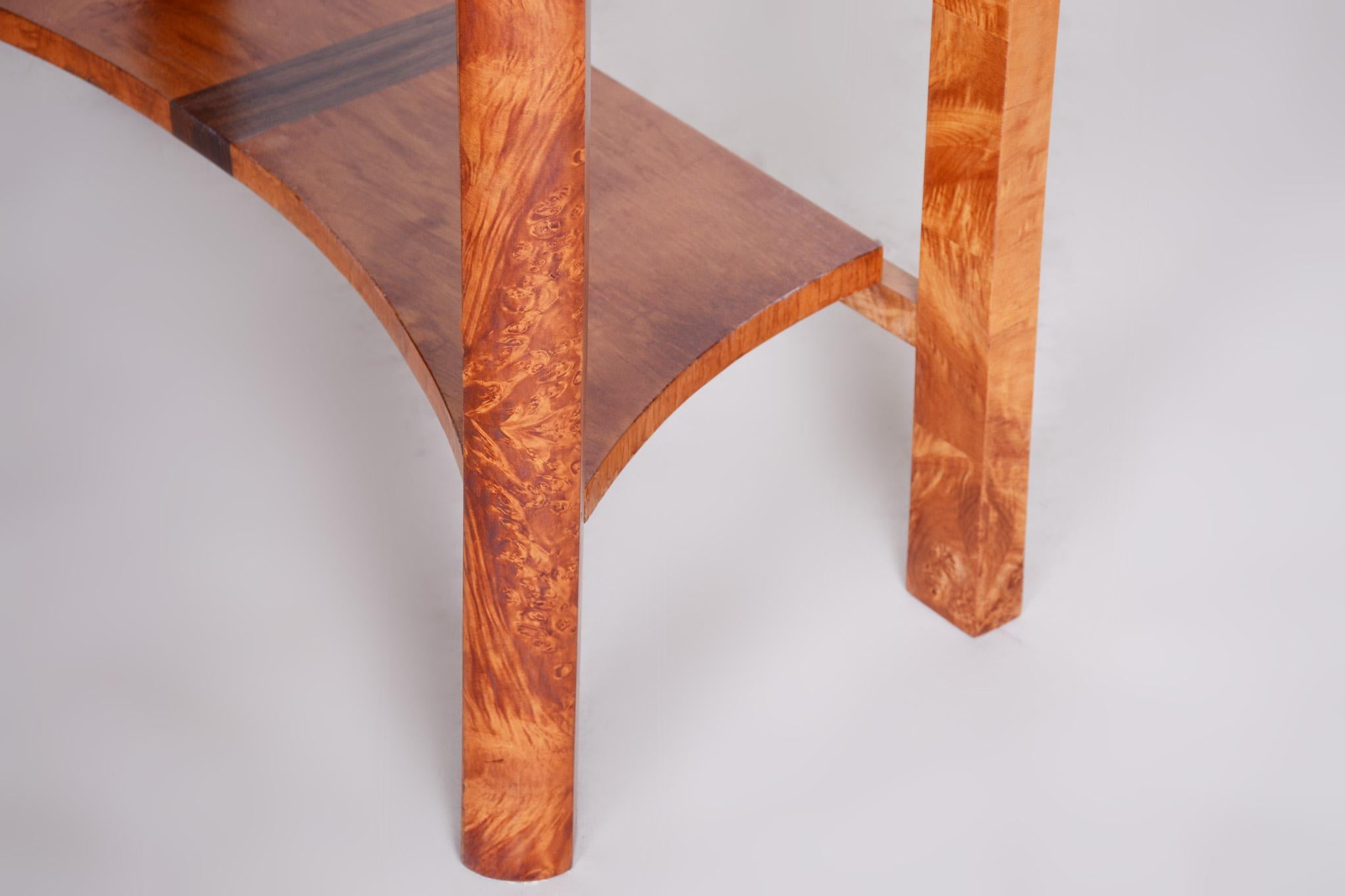 Completely Restored ArtDeco Pair of Brown Elm Side Tables, Czechia, 1920s In Good Condition For Sale In Horomerice, CZ