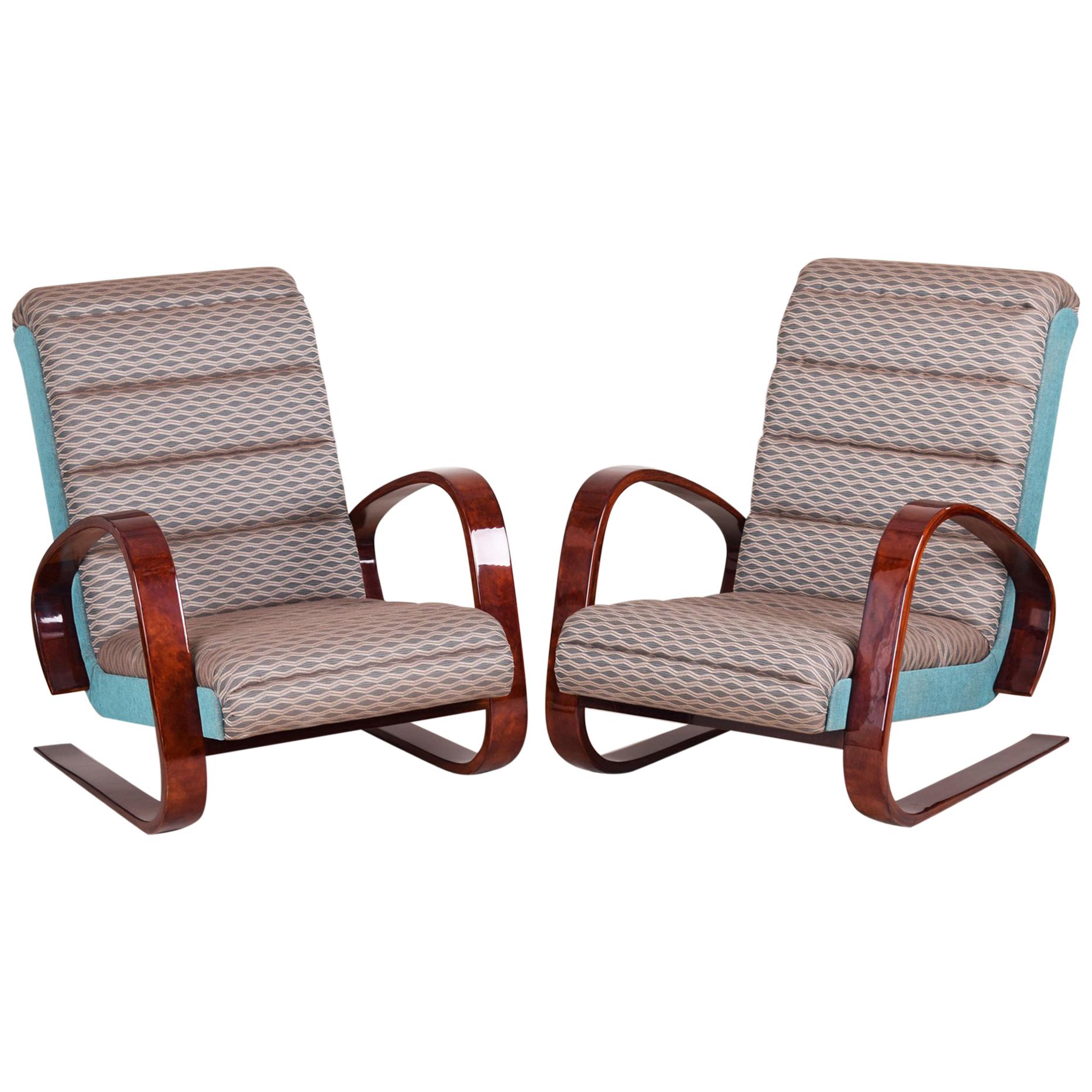 Completely Restored Pair of Walnut Art Deco Armchairs by Miroslav Navrátil For Sale
