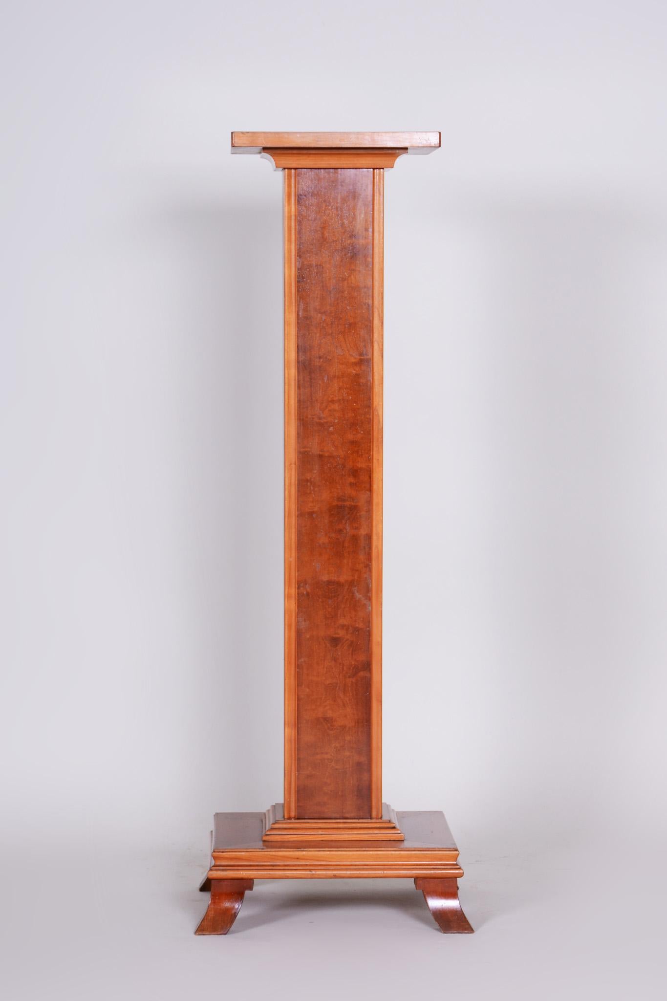 Unique Deco pedestal
Source: Czechia
Material: Walnut
Period: 1930-1939.





  
