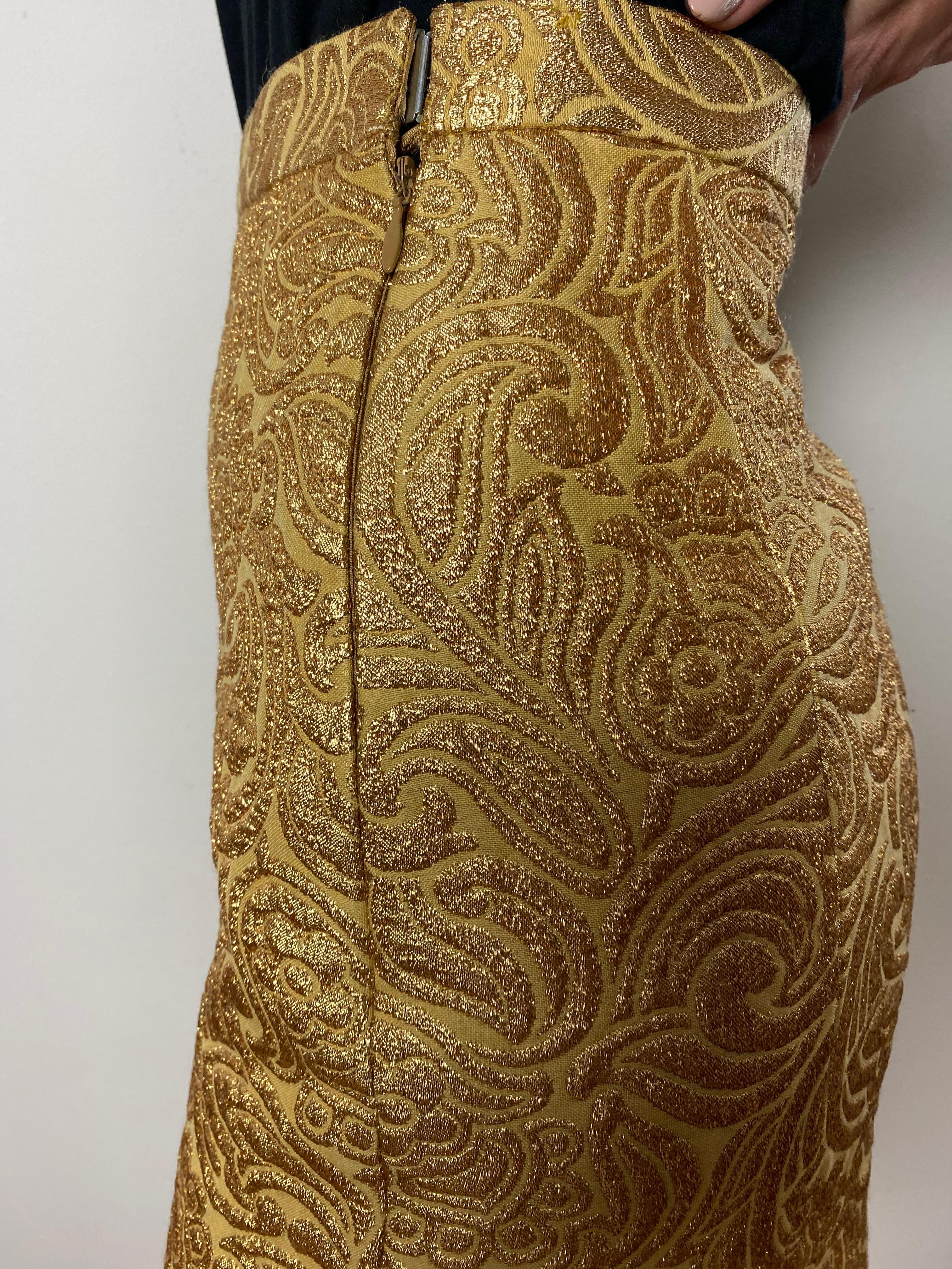 YSL-Anzug aus goldenem Brokat im Angebot 2