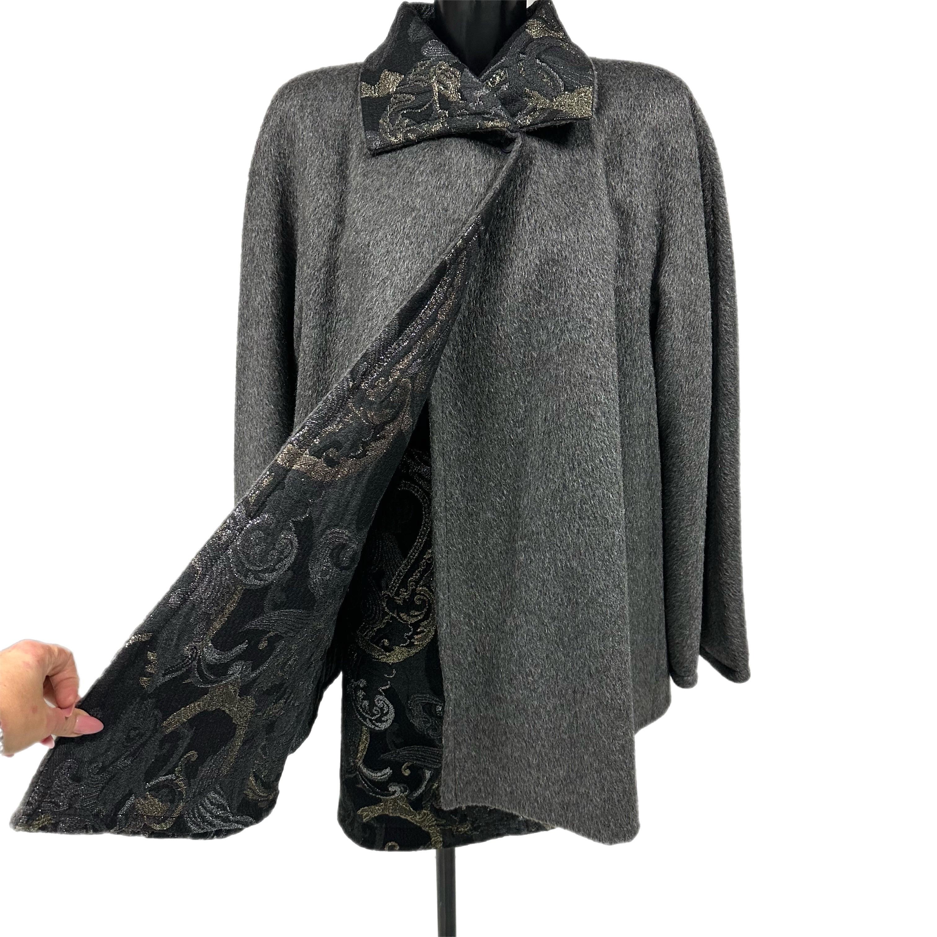 Completo cappotto e gonna Gianfranco Ferre' da collezione Pour femmes en vente