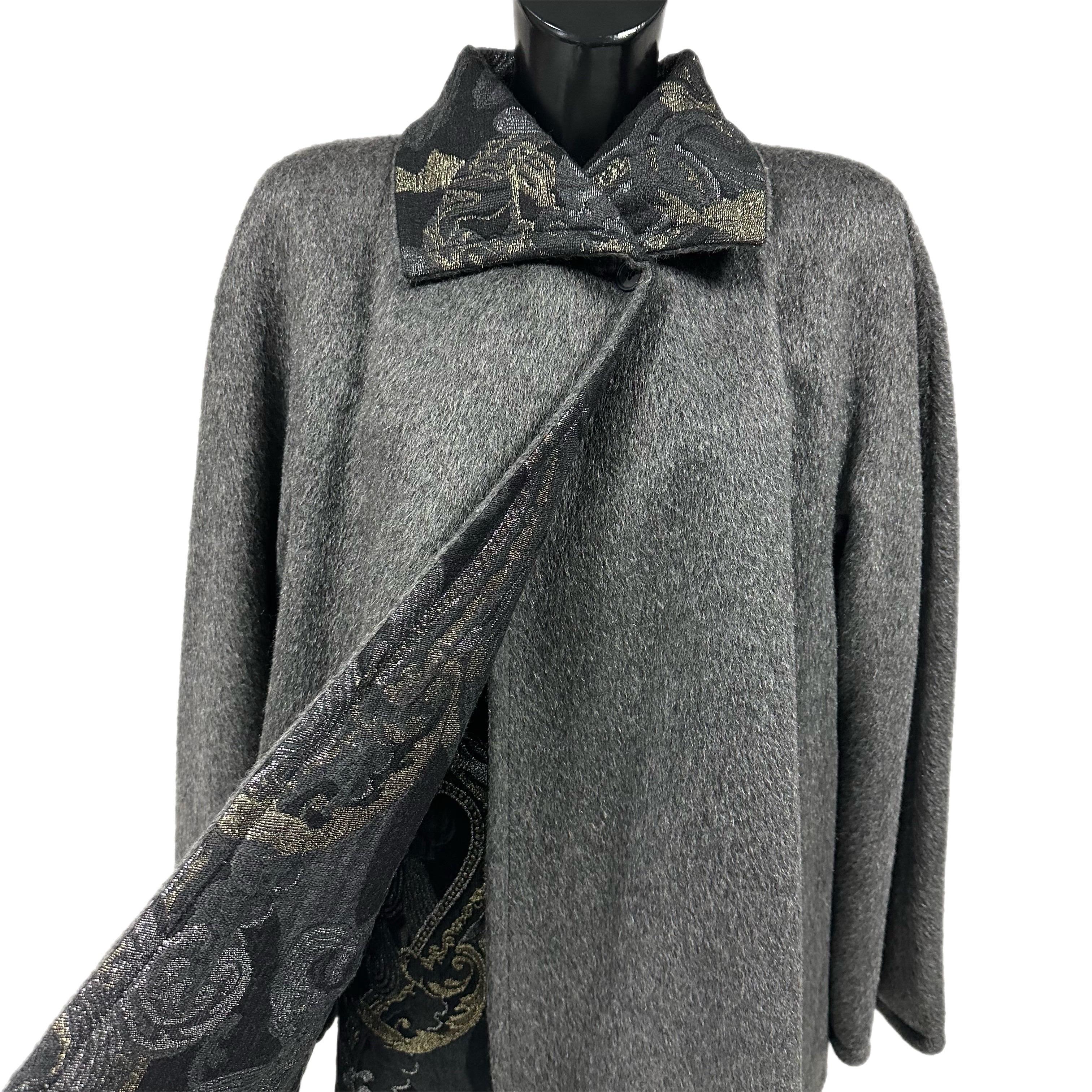 Completo cappotto e gonna Gianfranco Ferre' da collezione en vente 1