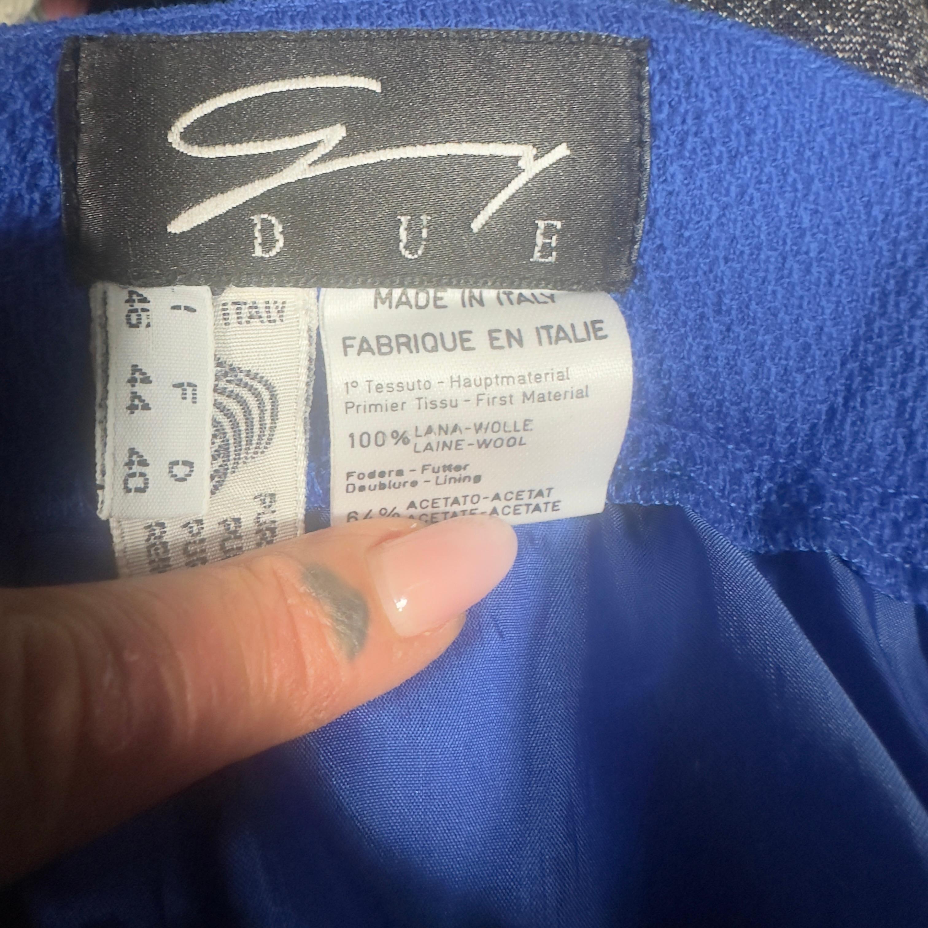 Genny 80's wool suit For Sale 12