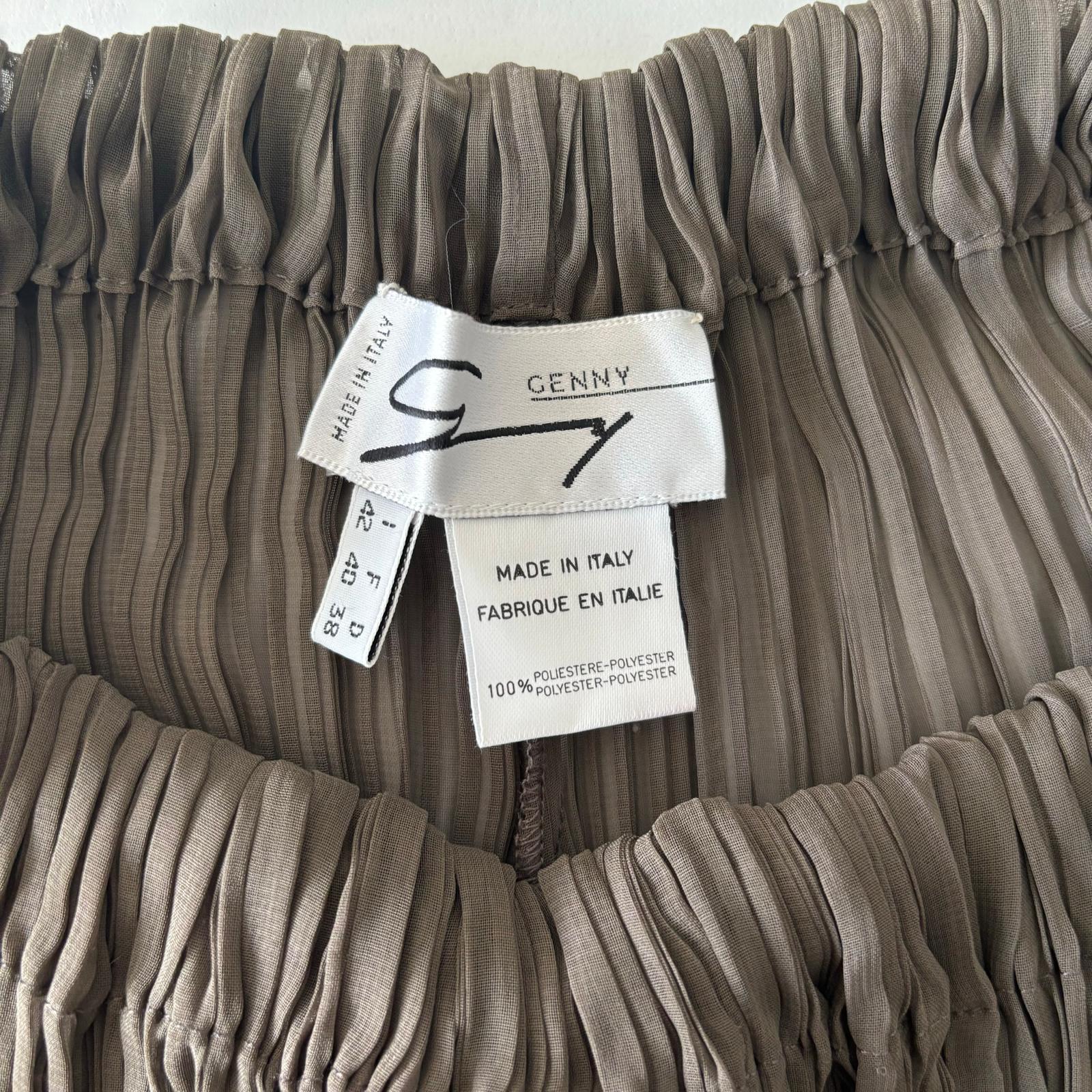 Genny 80's suit in excellent condition For Sale 4