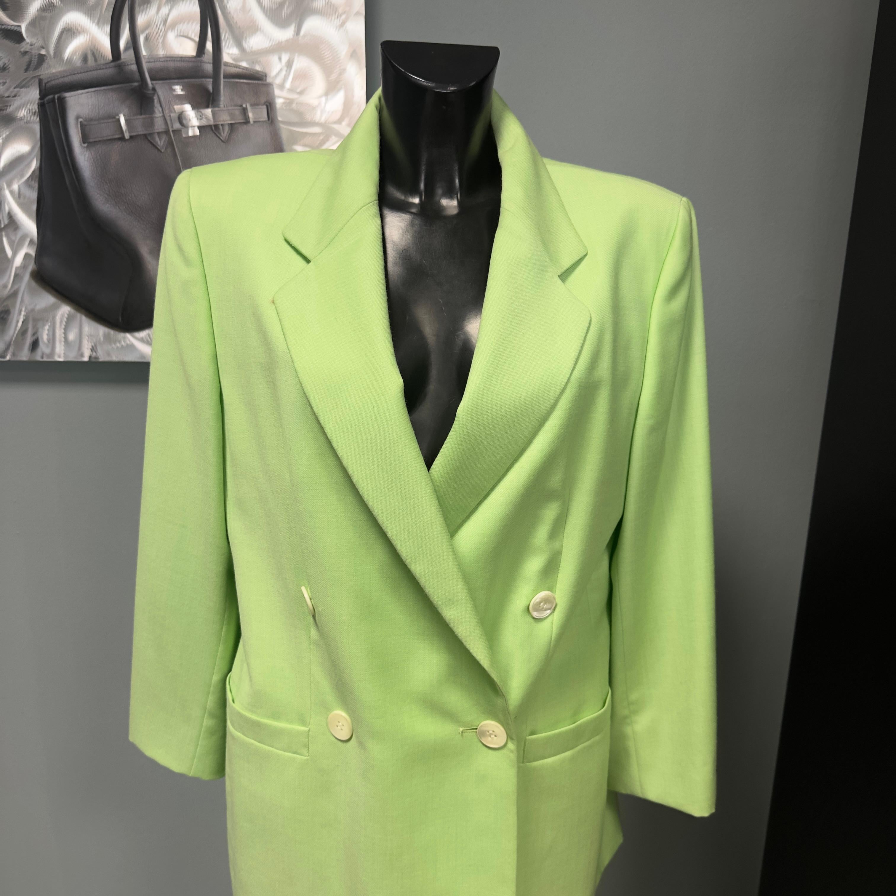 Genny 1980s suit in excellent condition For Sale 2