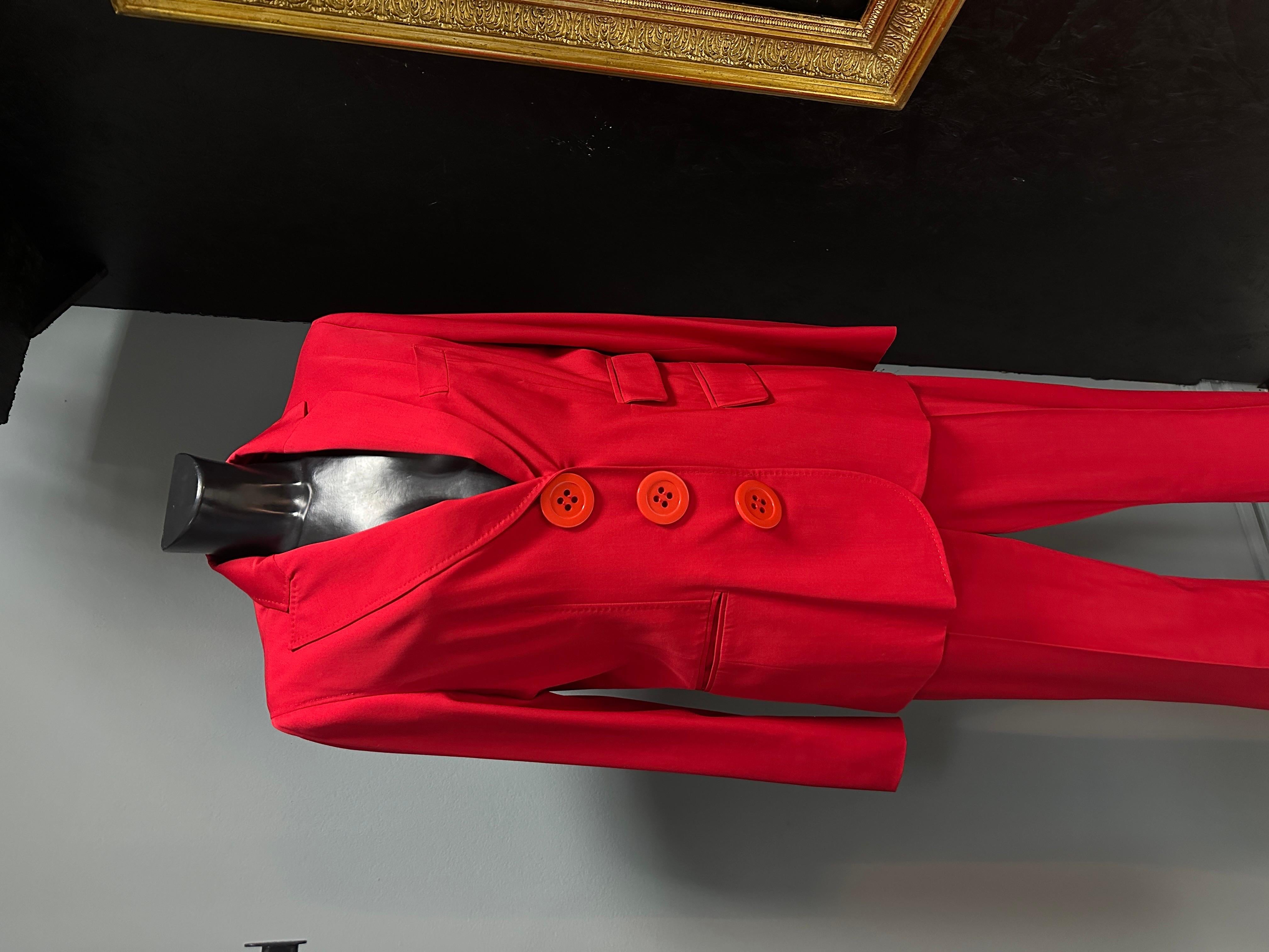 Completo Moschino-Kommode und schick Anni 90 im Zustand „Gut“ in Basaluzzo, IT