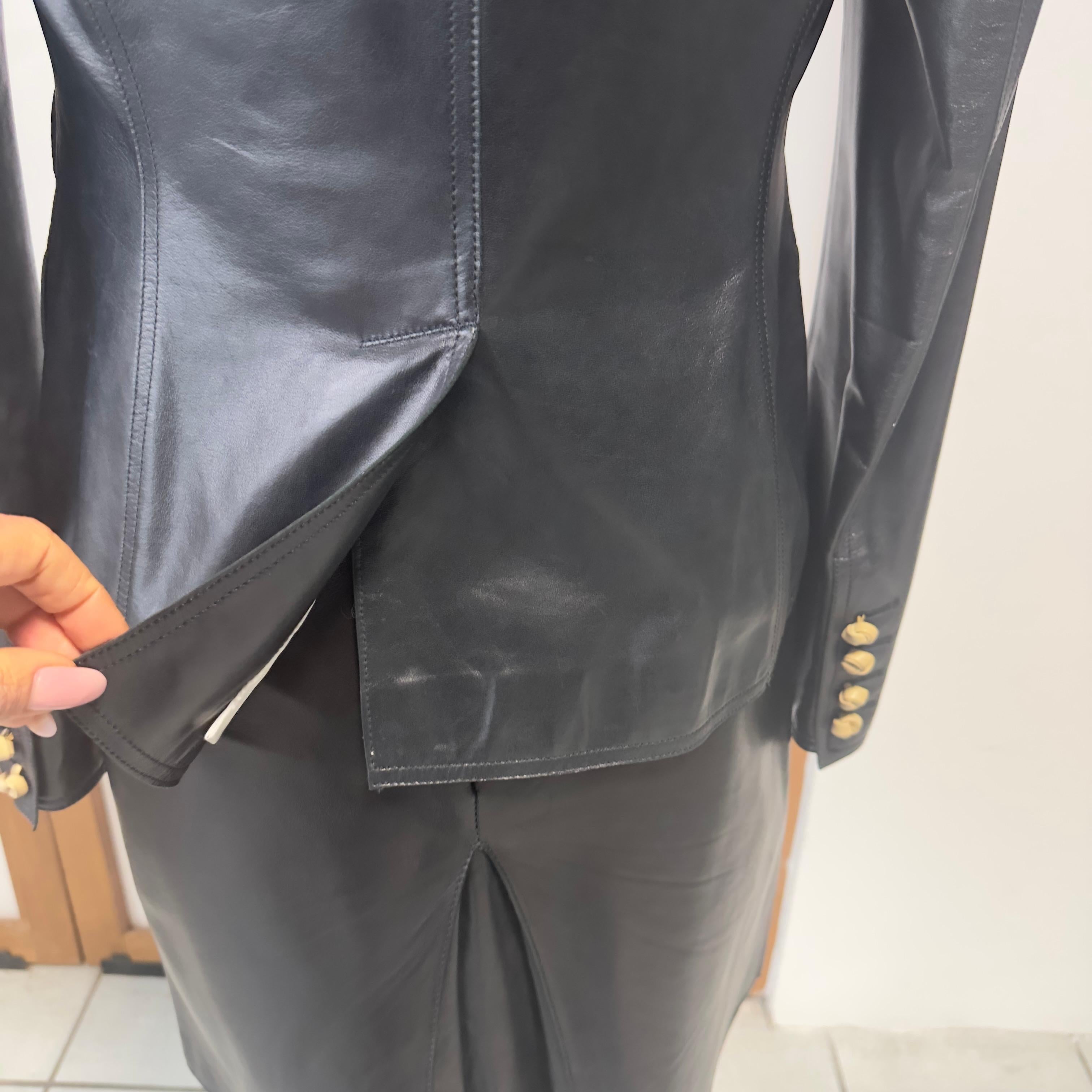 Completo Trussardi in pelle in ottime condizioni In Excellent Condition In Basaluzzo, IT