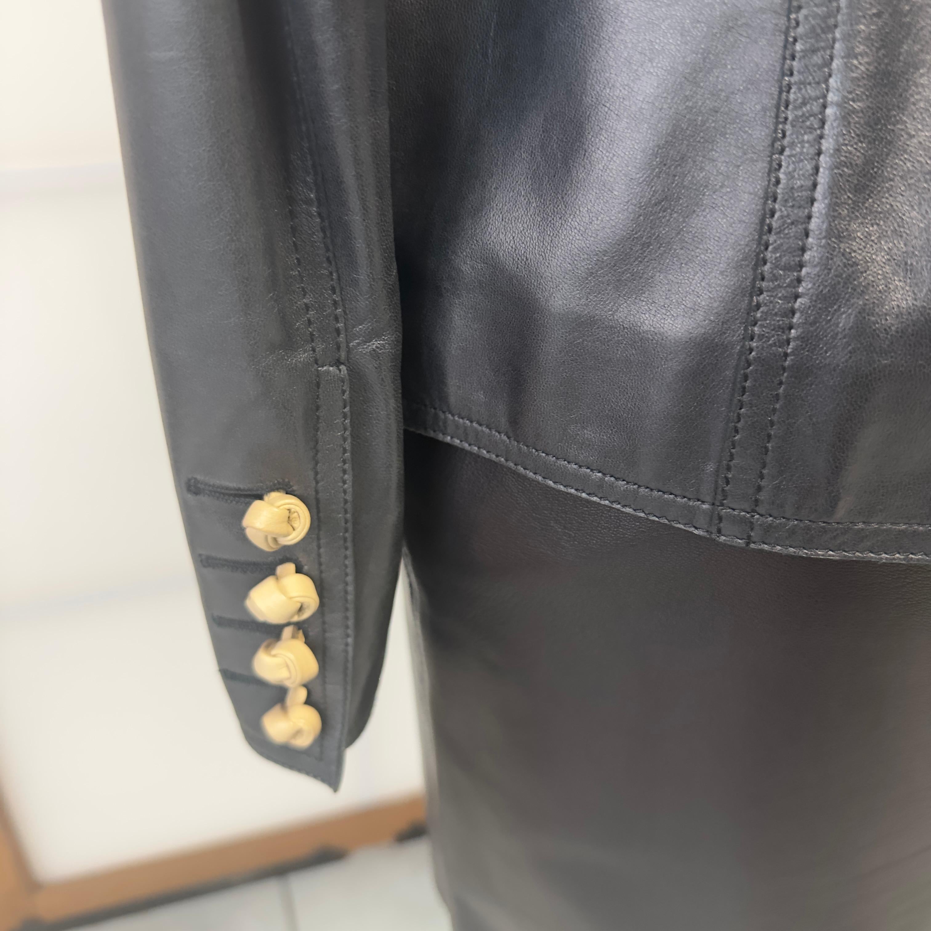 Completo Trussardi in pelle in ottime condizioni 1