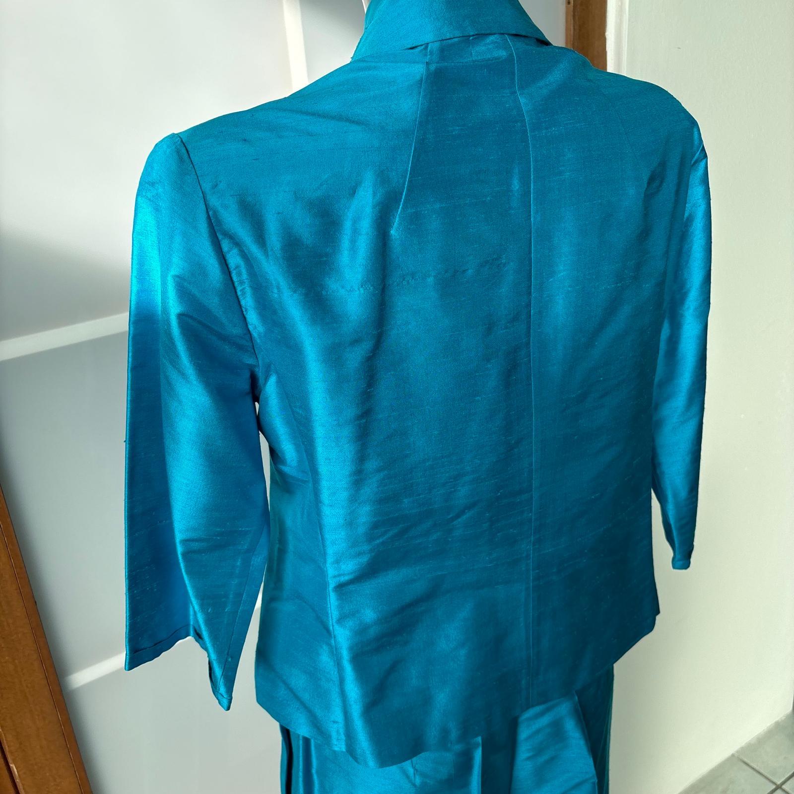 Traje de seda vintage de los años 90 en excelente estado en Excelente estado para la venta en Basaluzzo, IT