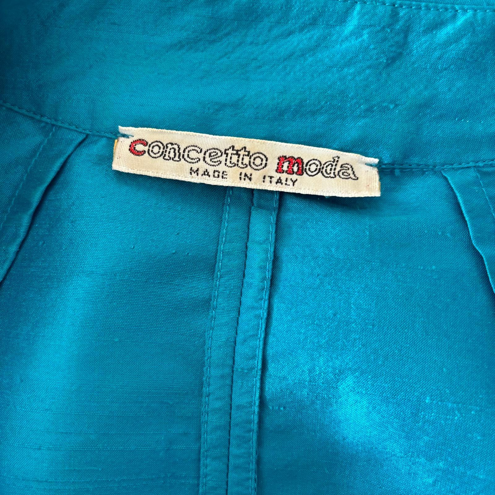 Femenino o masculino Traje de seda vintage de los años 90 en excelente estado en venta