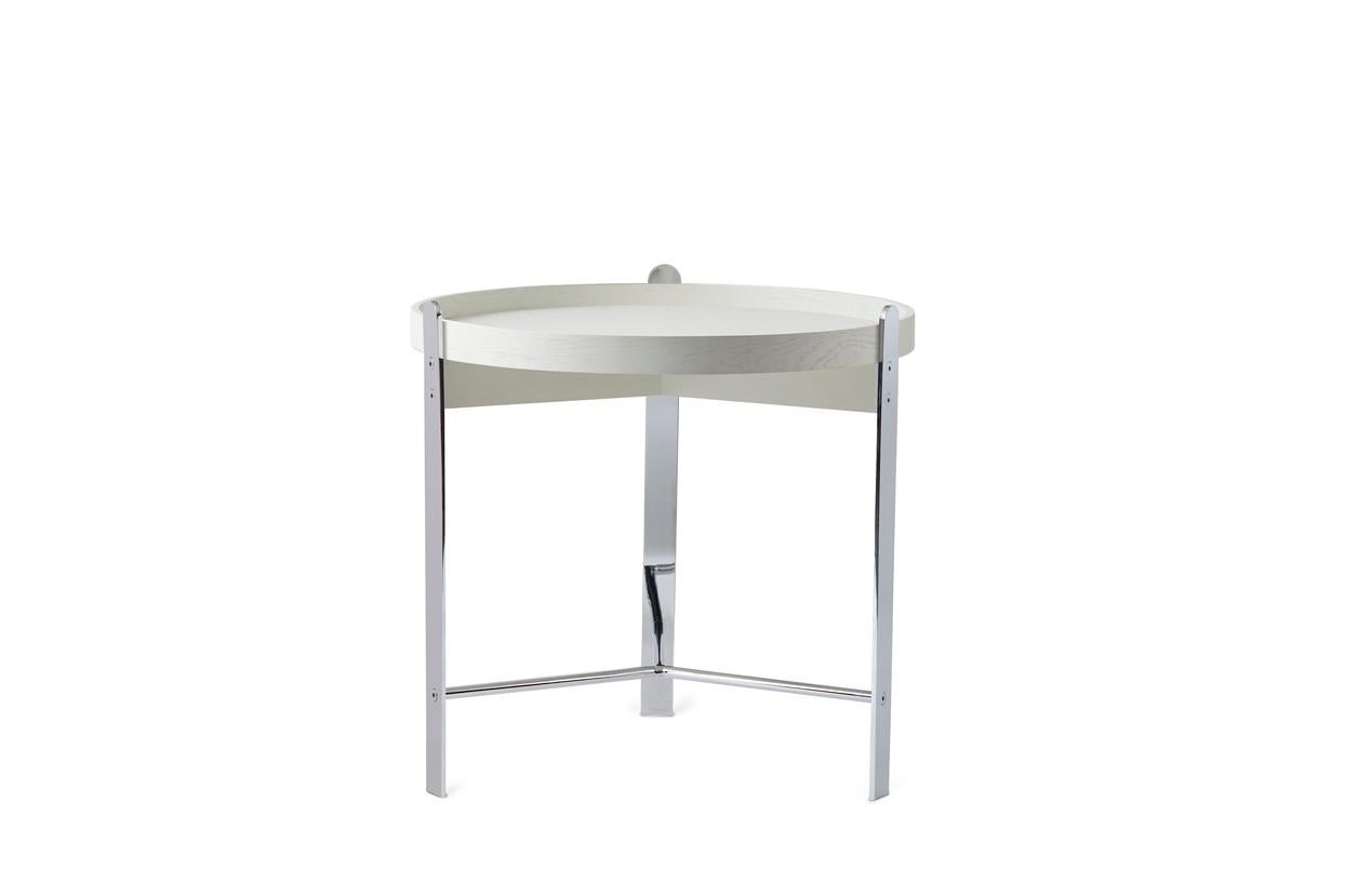 Compose Side Table Warm White Oak Chrome by Warm Nordic
Dimensions: D50 x H49 cm
Material: Warm white lacquered oak veneer/Chrome coloured steel frame
Weight: 2.5 kg
Also available in different finishes. Please contact us.

Stylish coffee table and