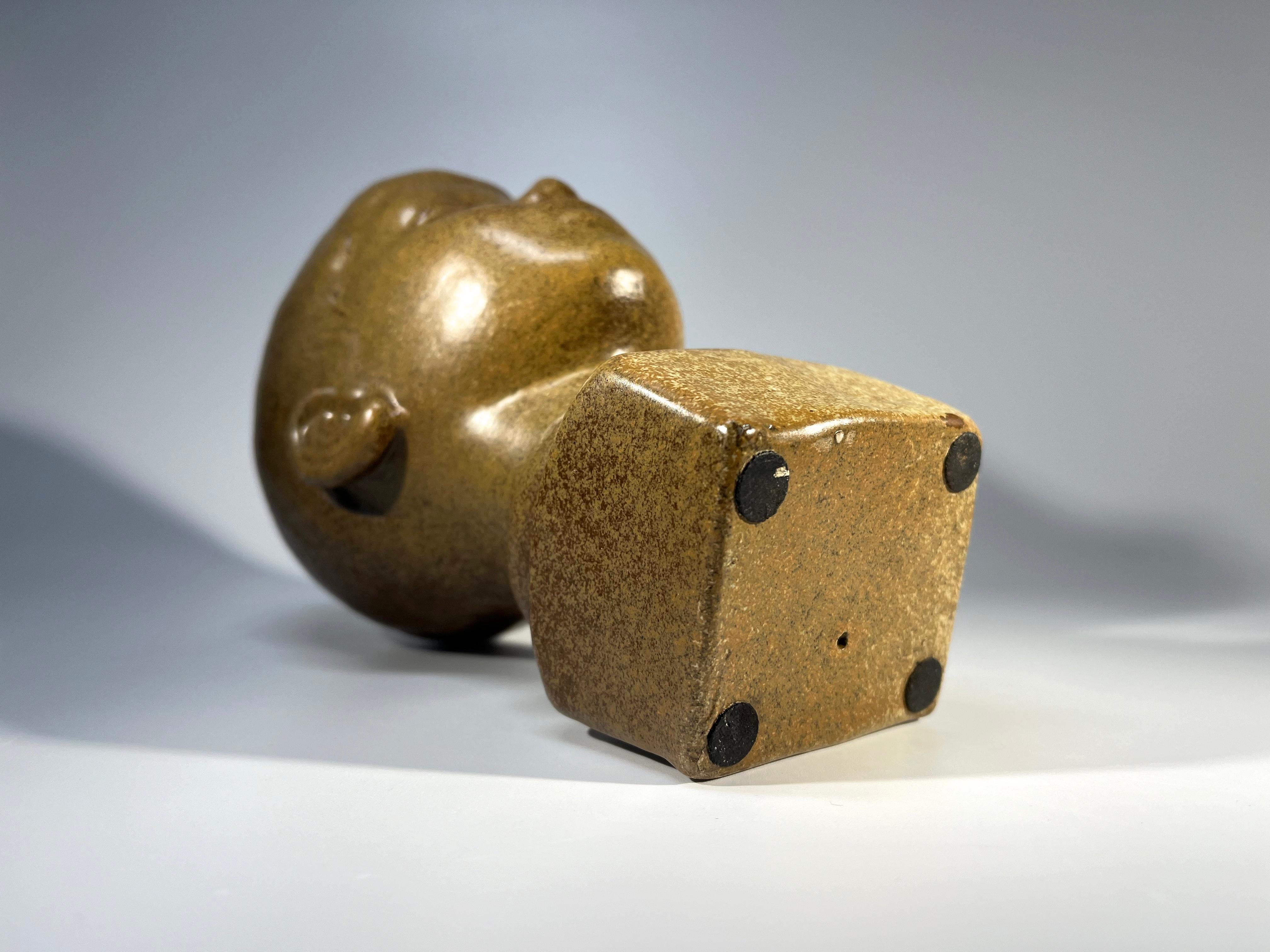 Jeune garçon en céramique composé par Jakob E., européen du milieu du siècle dernier en vente 4
