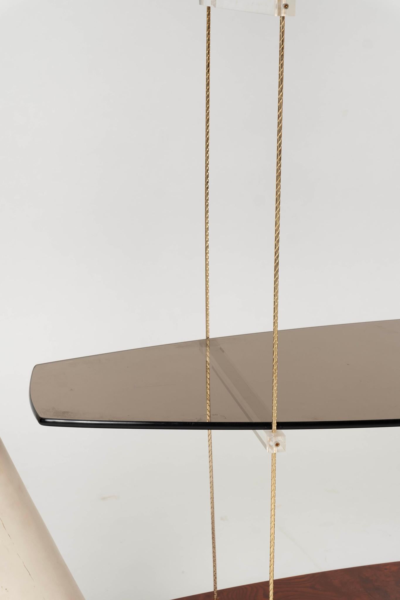 20ième siècle Étagère en verre à étages en défense d'éléphant composite en vente