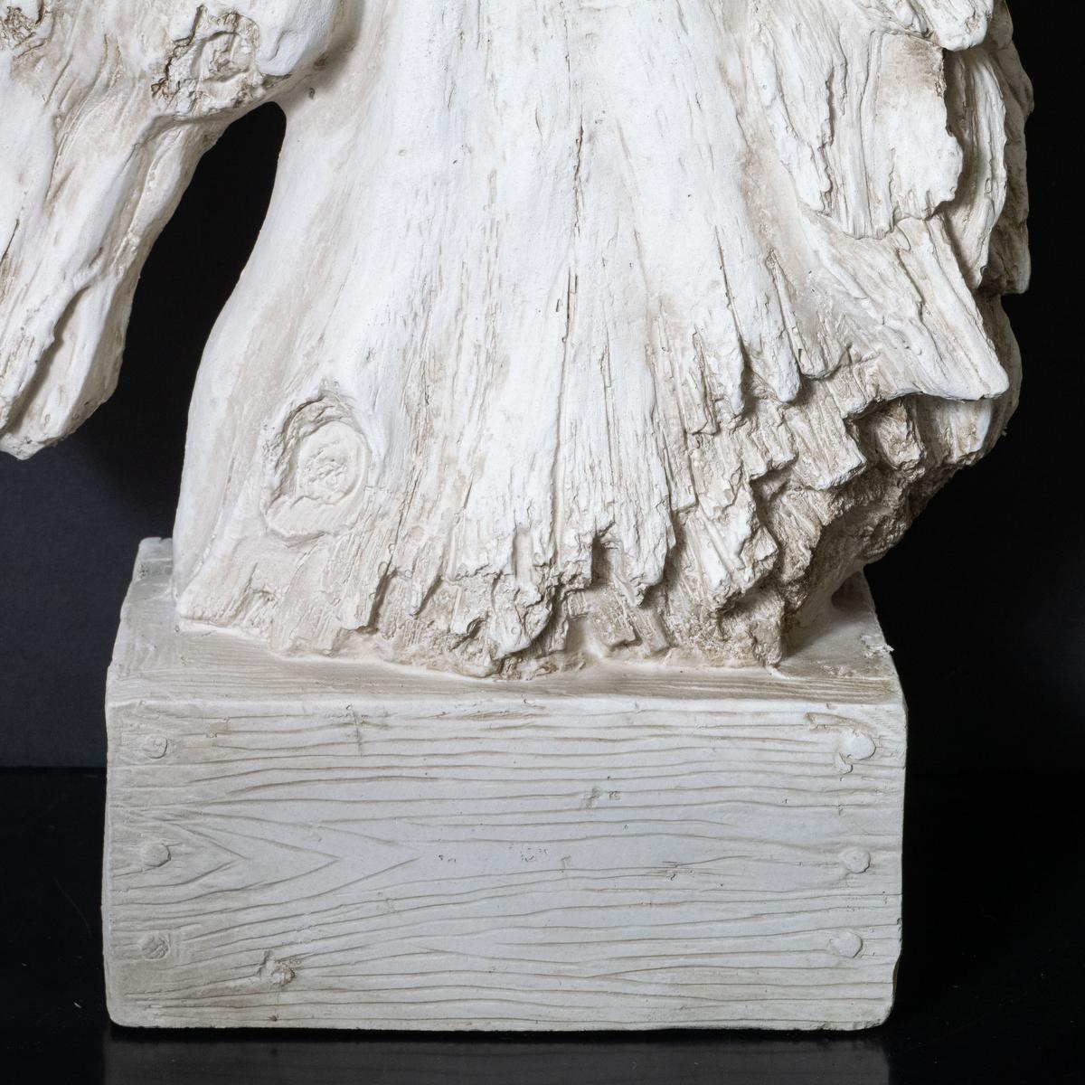 Composition faux wood horse head sculpture For Sale 8