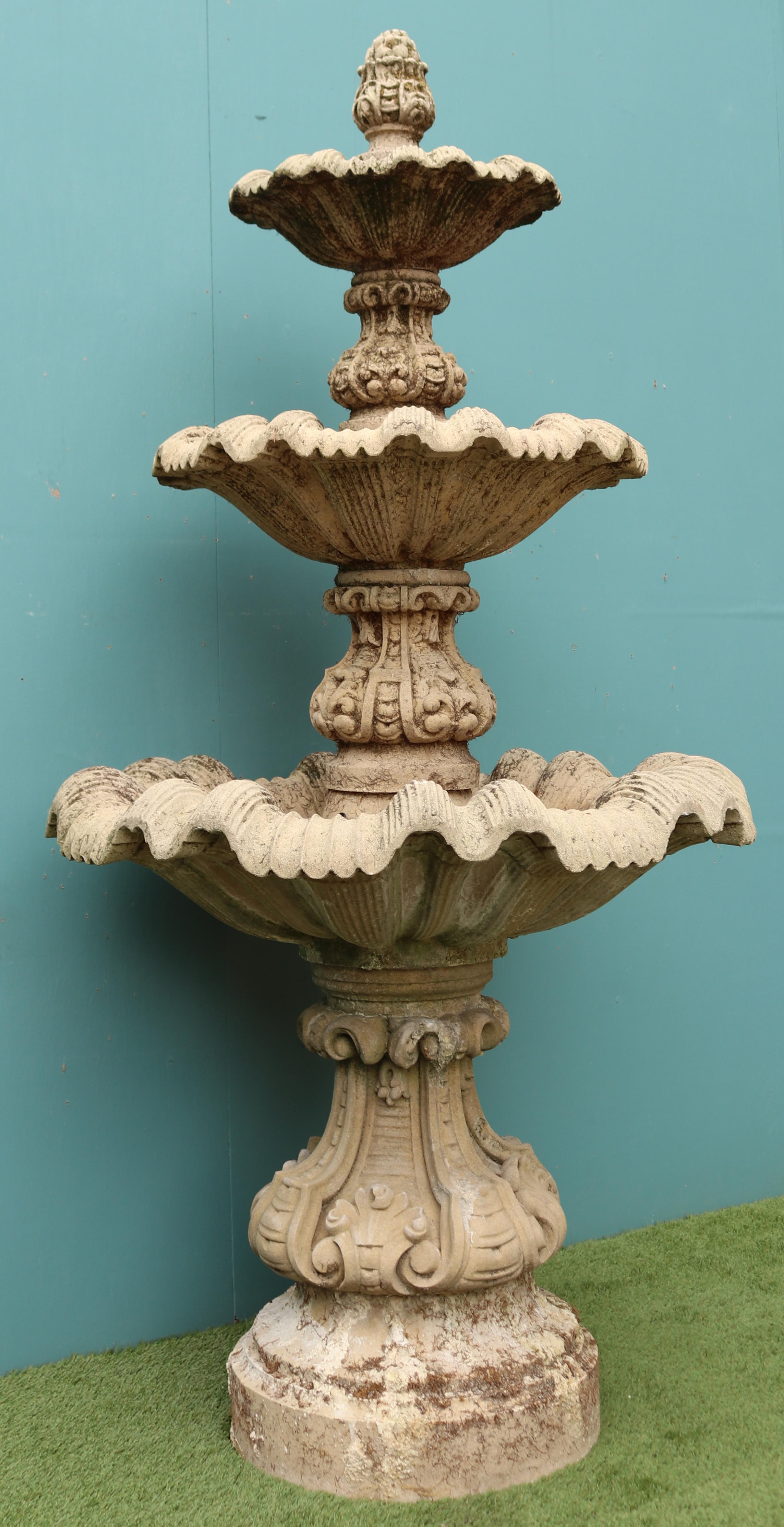 Steinbrunnen im Composition-Stil 5
