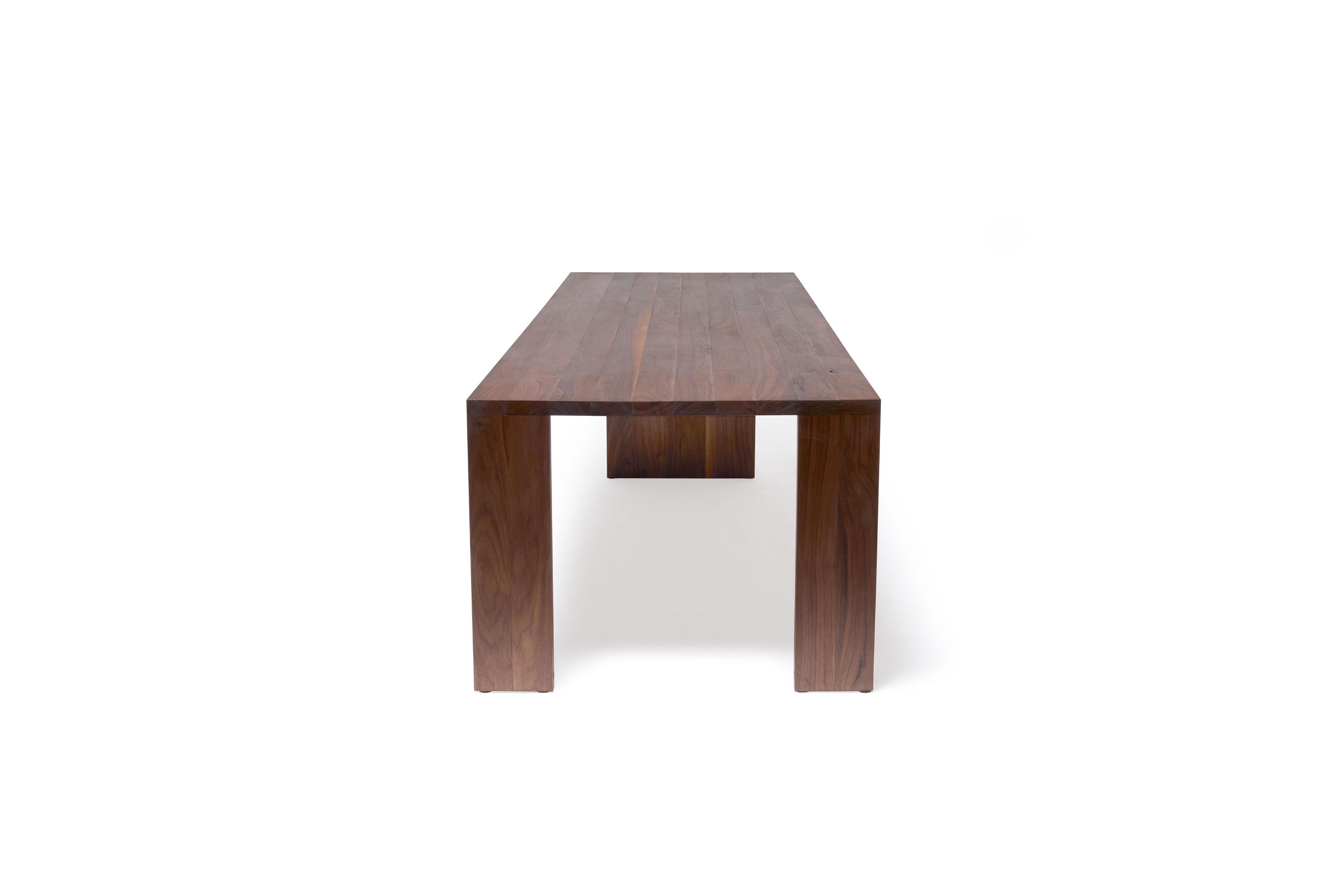 Moderne Table à manger Compression en bois de noyer en vente