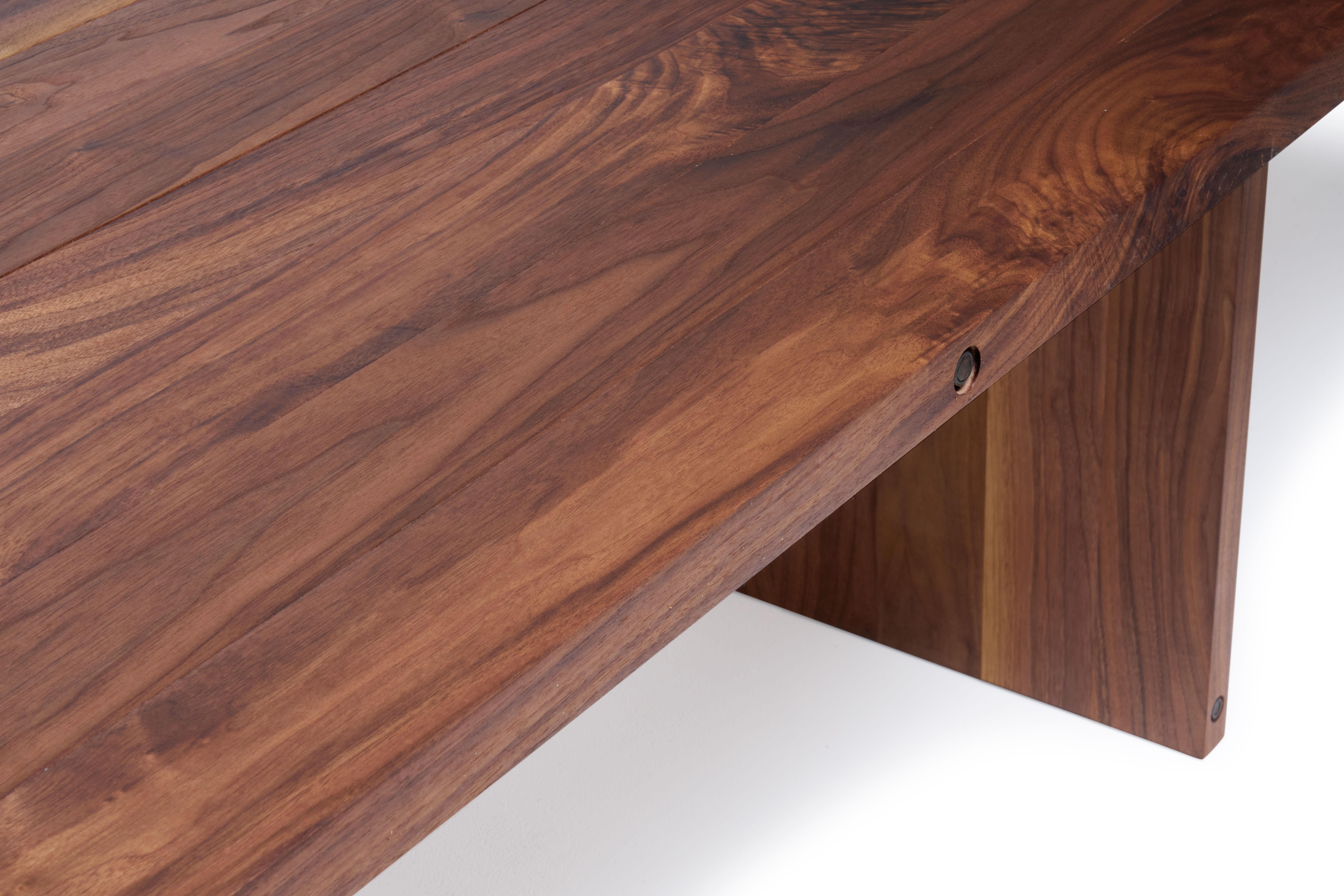 Noyer Table à manger Compression en bois de noyer en vente