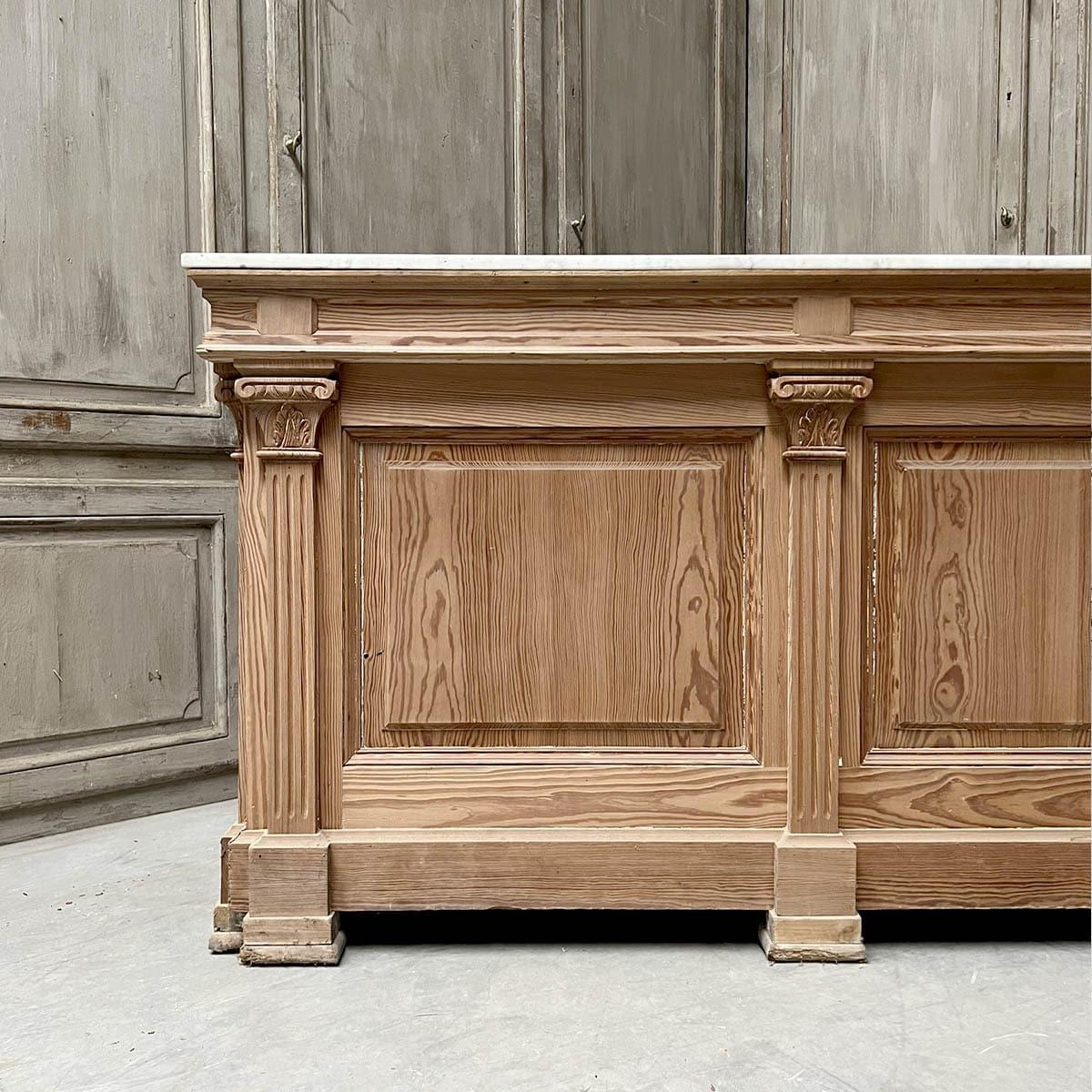 Fir counter with Carrara marble top in vendita 3