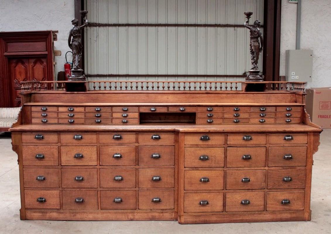 Industrial Oak Pharmacy Counter – Early 20th Century For Sale
