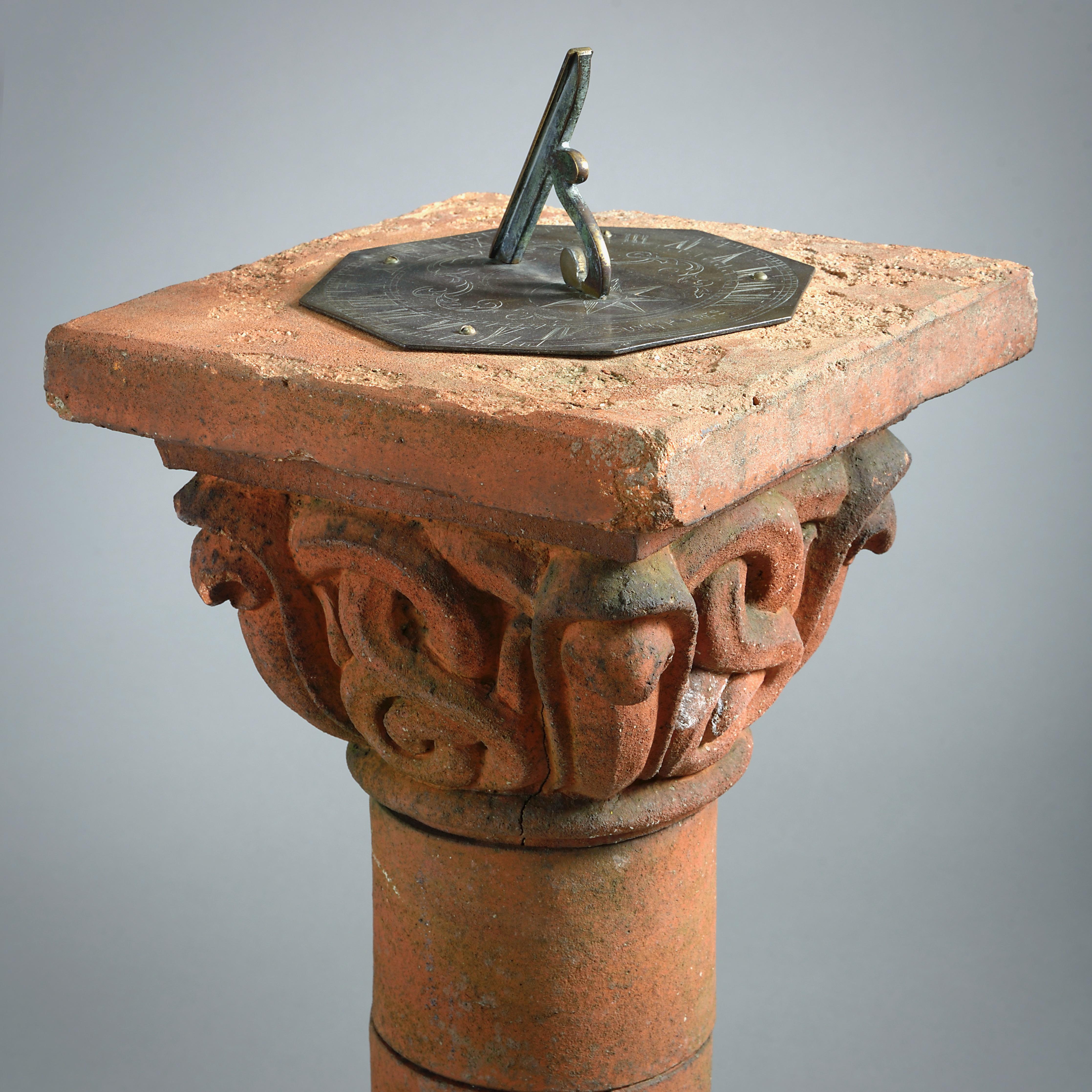 Terre cuite Poterie Compton Sundial en vente